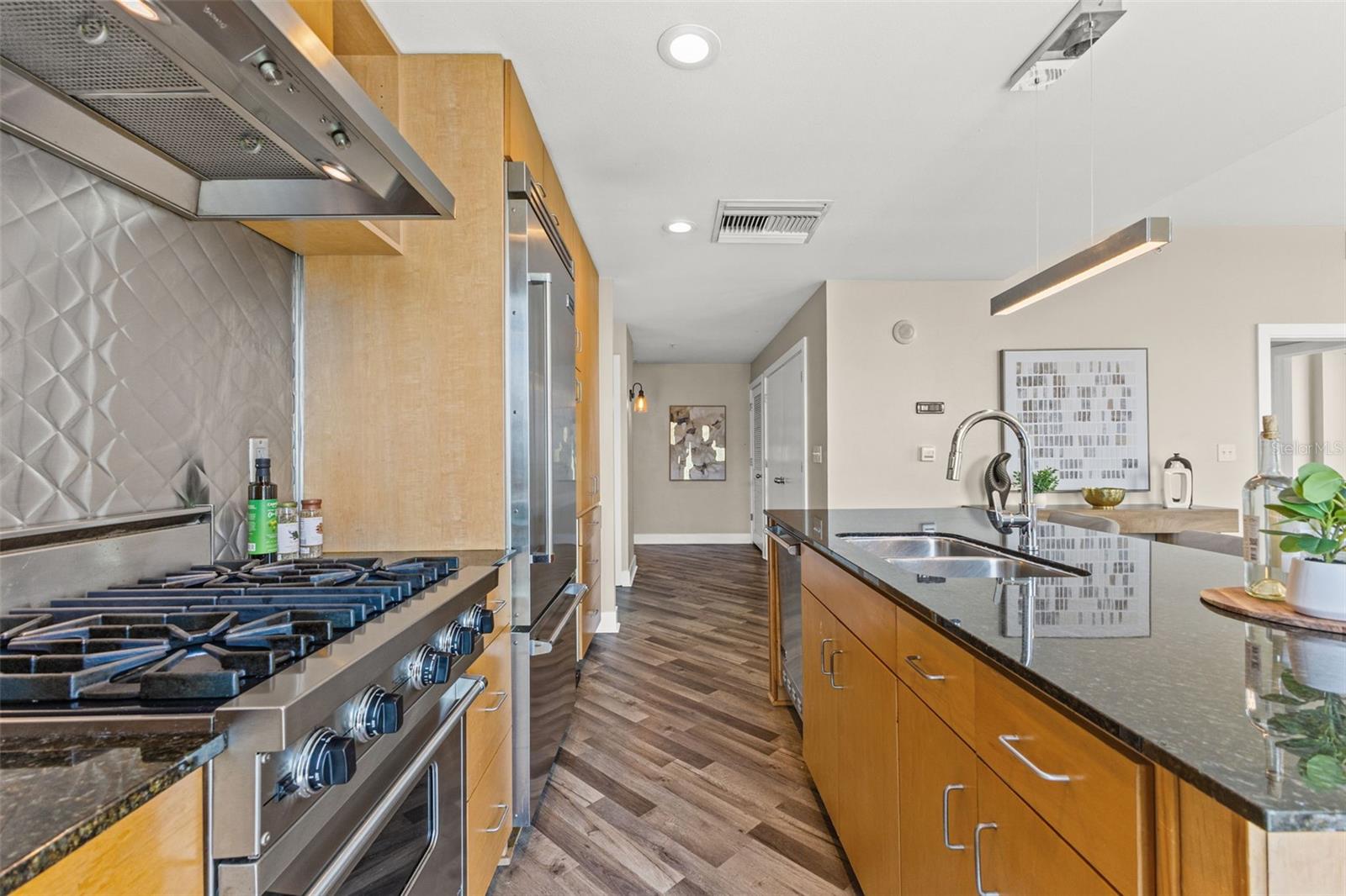 1120 E Kennedy Blvd #1229 Property Photo 12