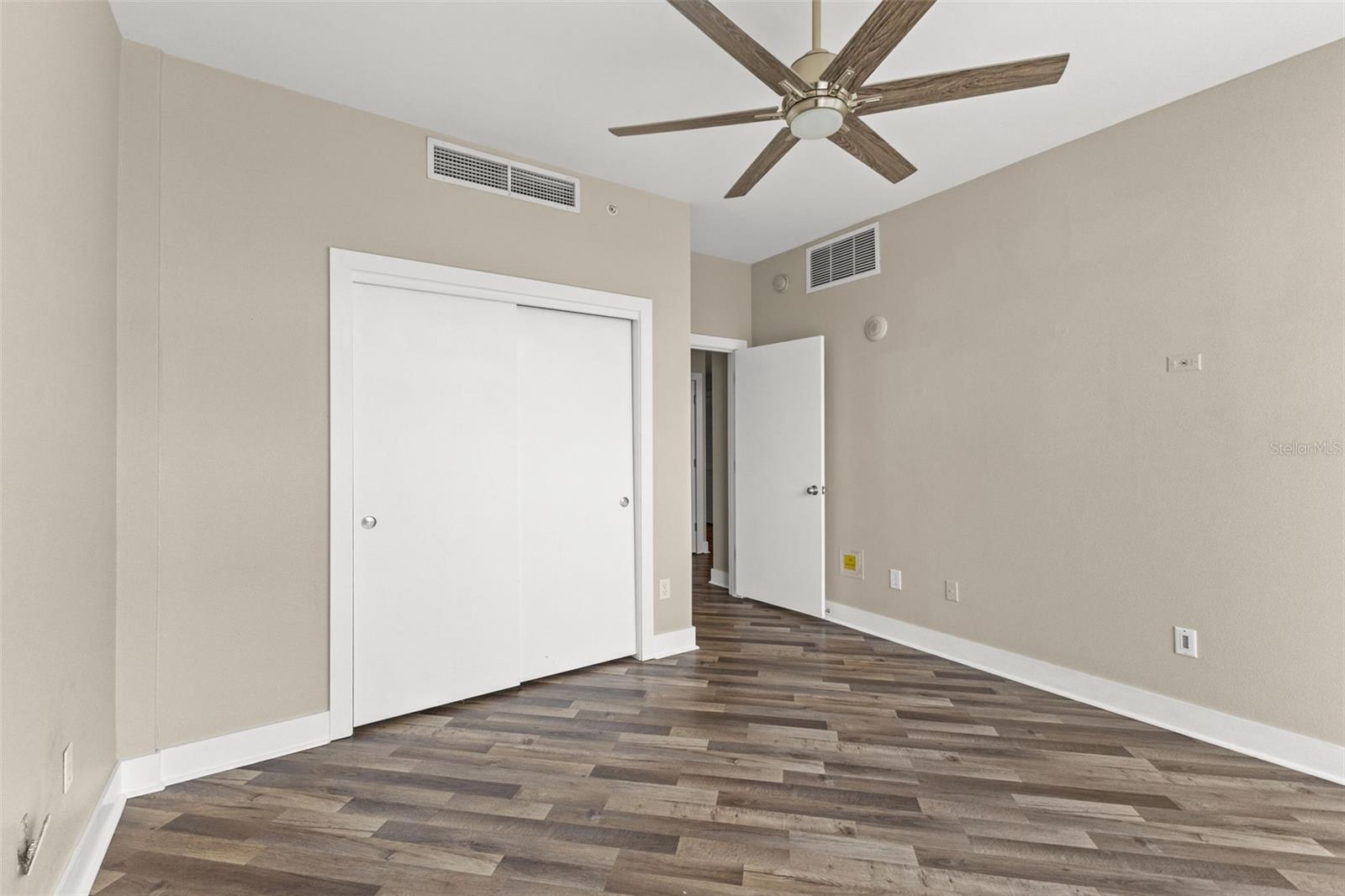 1120 E Kennedy Blvd #1229 Property Photo 20