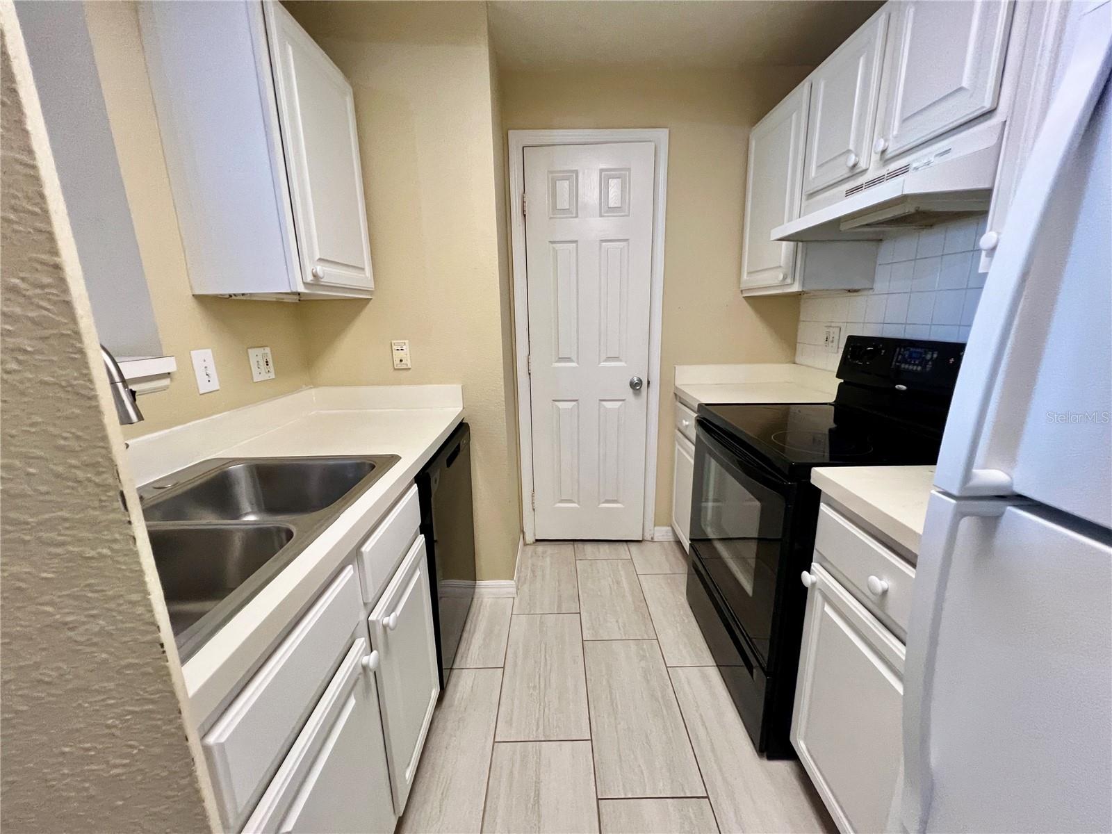 501 Knights Run Ave #1330 Property Photo 3