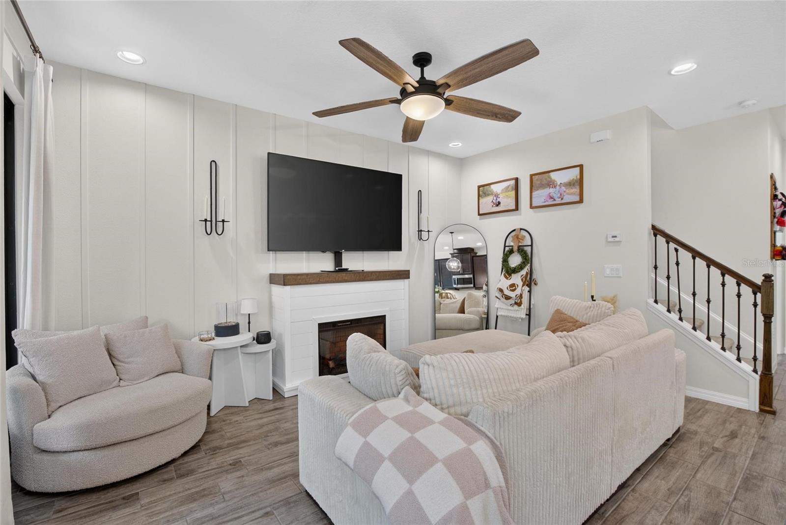 4752 Wandering Way Property Photo 11