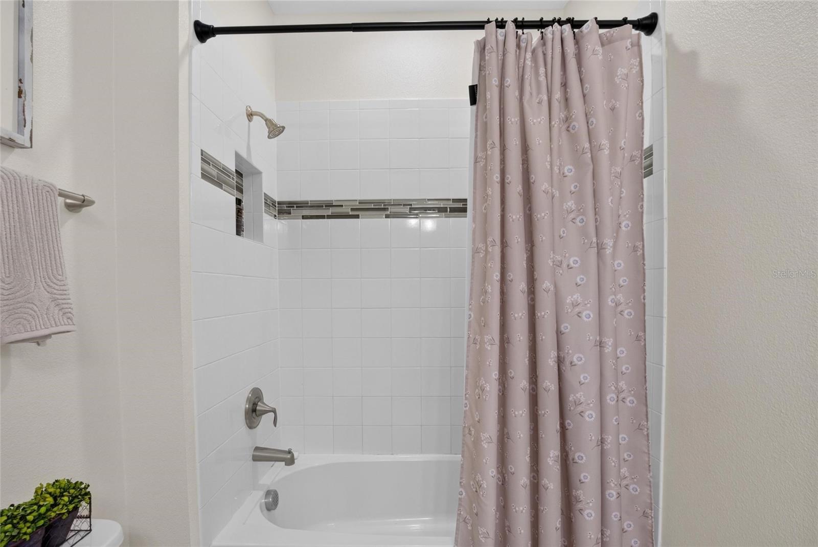4752 Wandering Way Property Photo 24