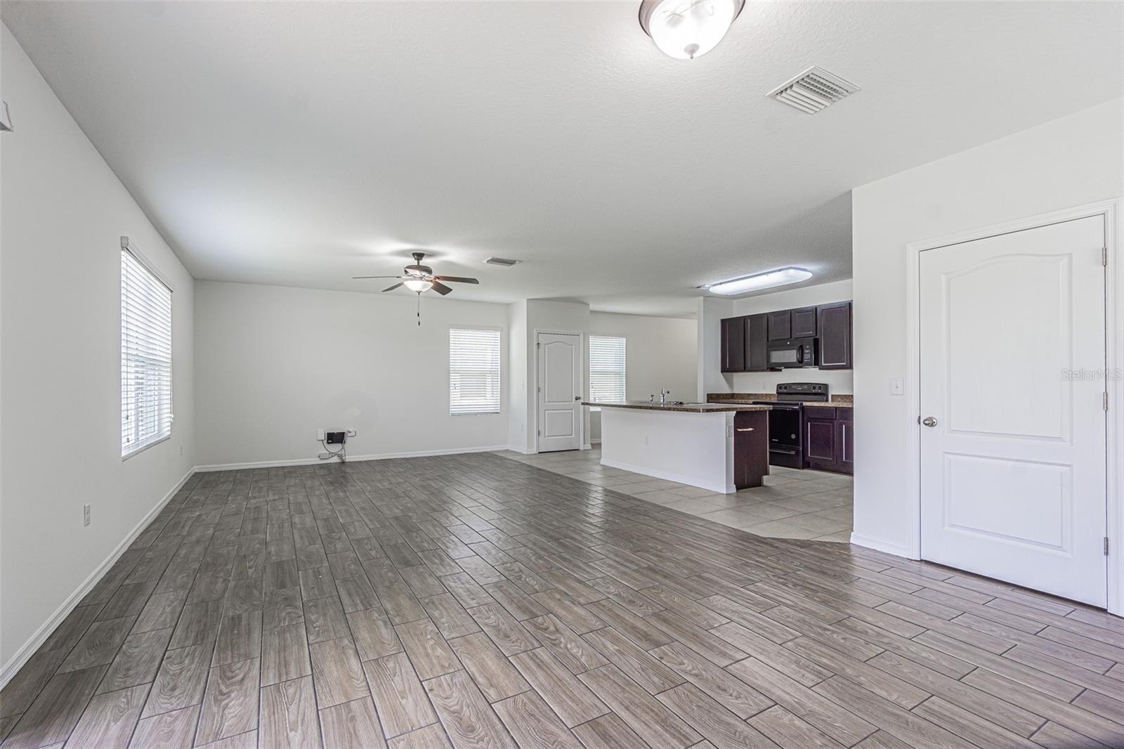 10536 Whispering Hammock Dr Property Photo 4