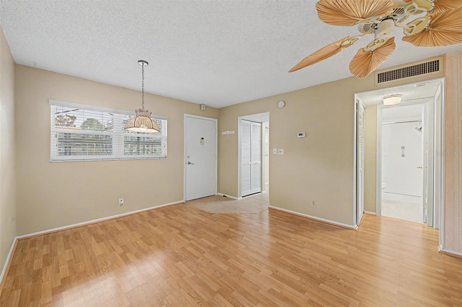 11485 Oakhurst Rd #204 Property Photo 3