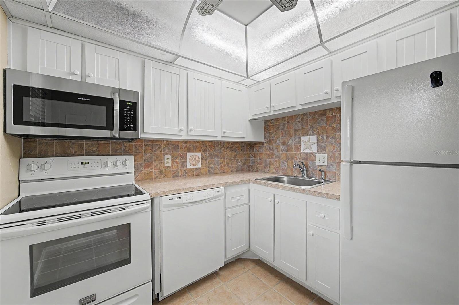 11485 Oakhurst Rd #204 Property Photo 8