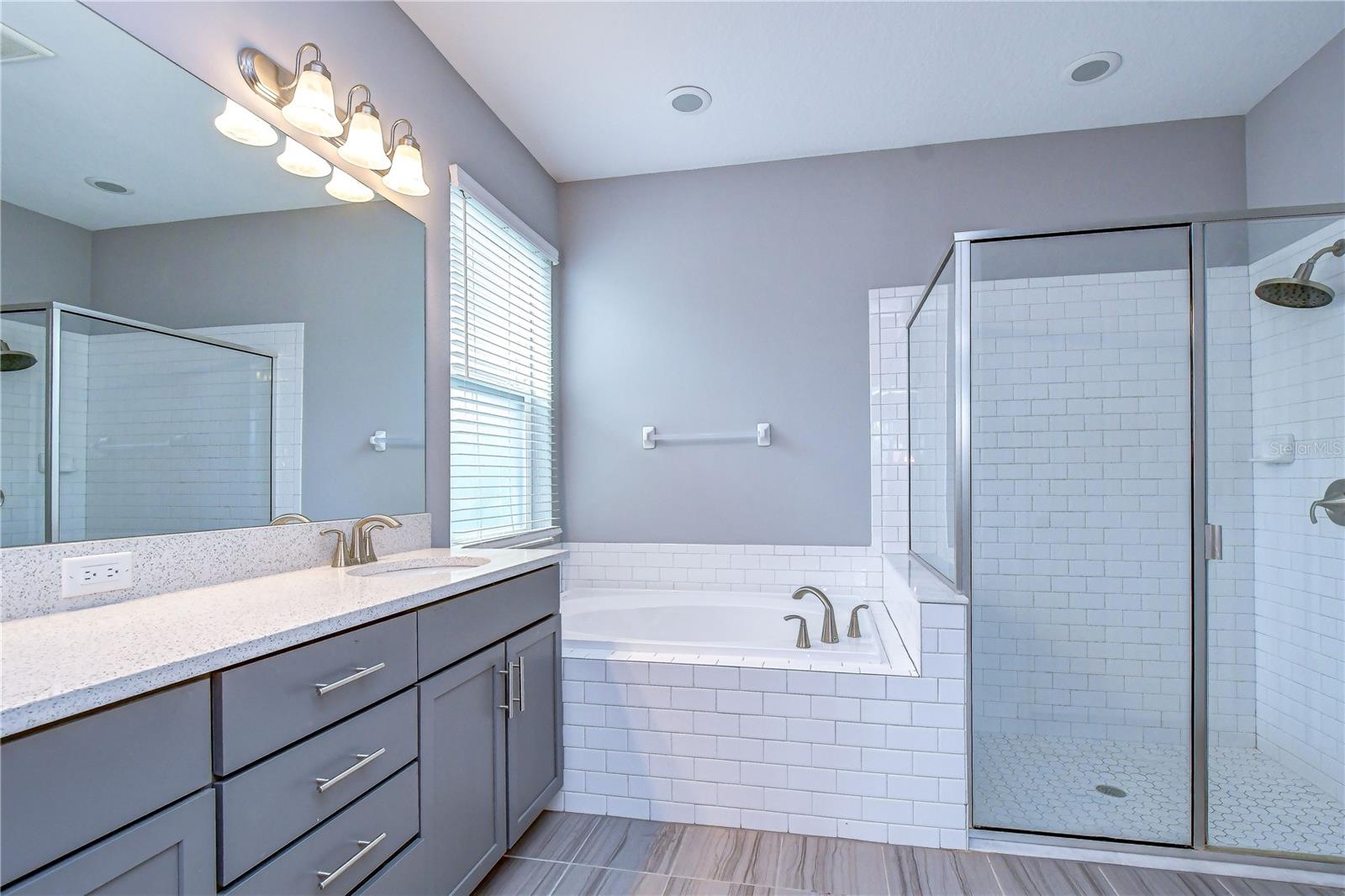 1621 Leaf Flower Ln Property Photo 40
