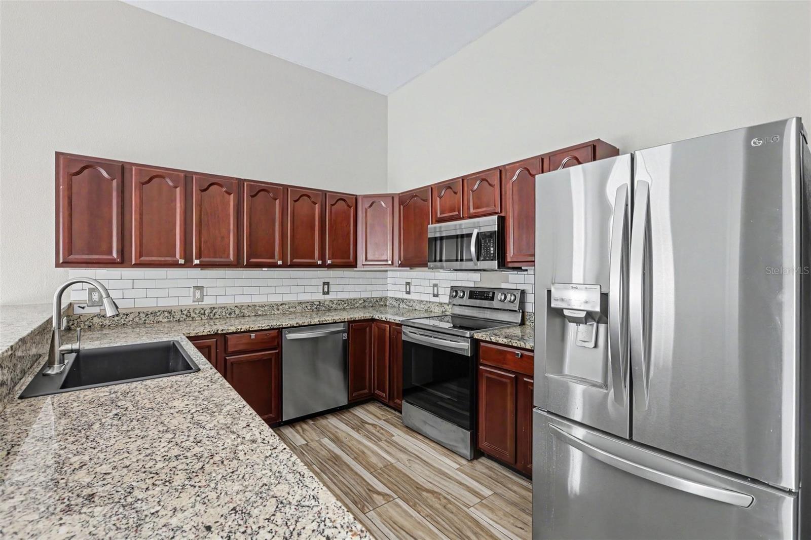 9548 Orange Valley Ct Property Photo 5