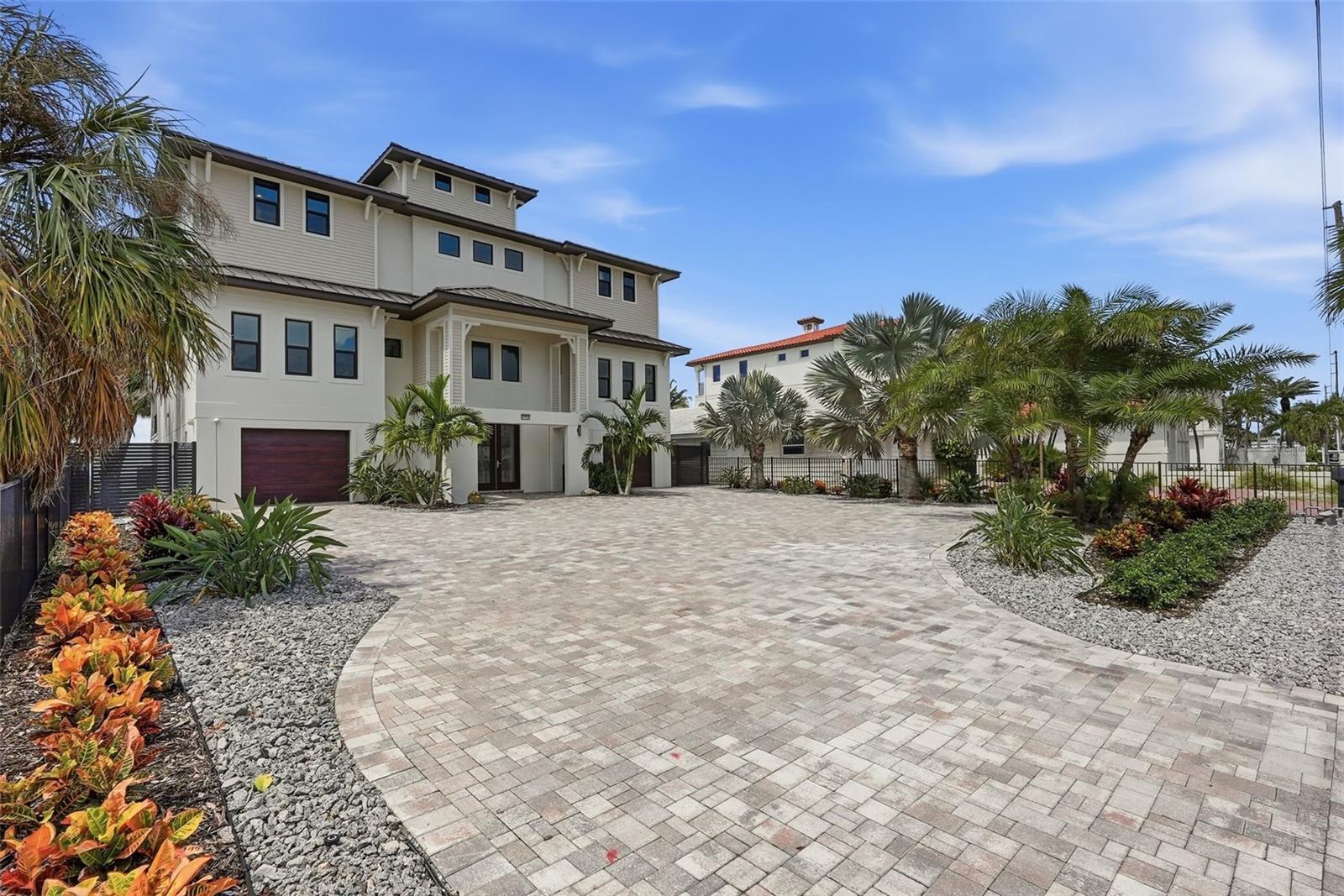 15908 Gulf Blvd Property Photo 2
