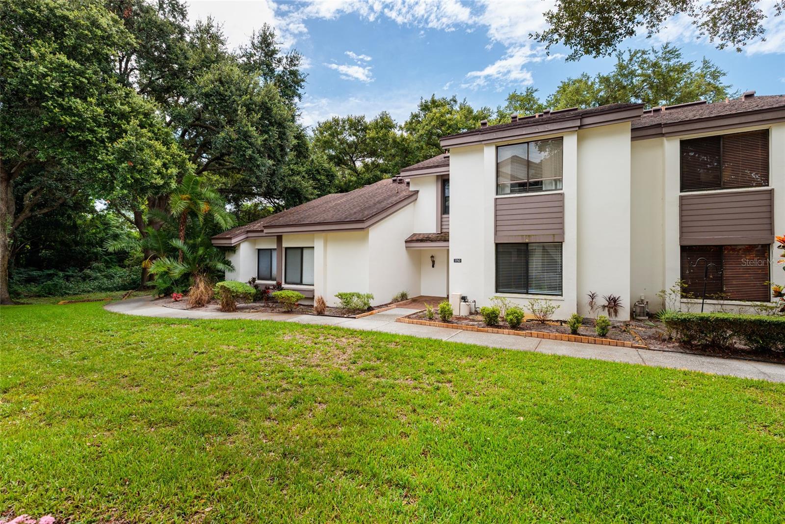 1750 Lake Cypress Dr #1002 Property Photo 3