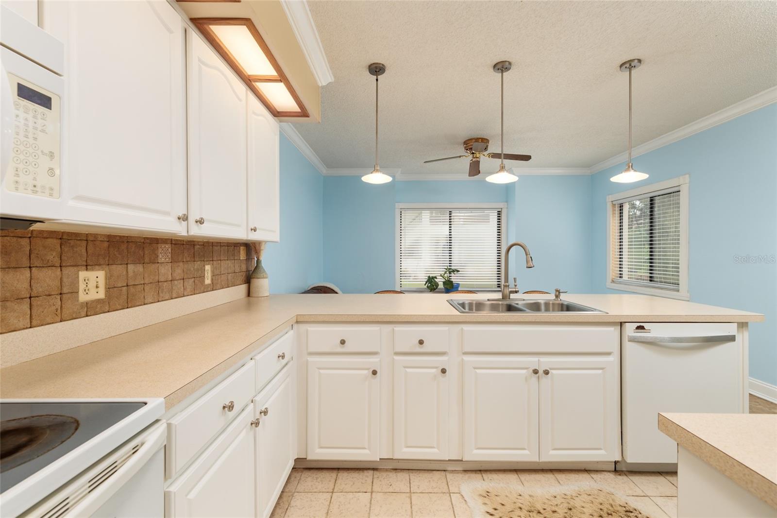 1750 Lake Cypress Dr #1002 Property Photo 16