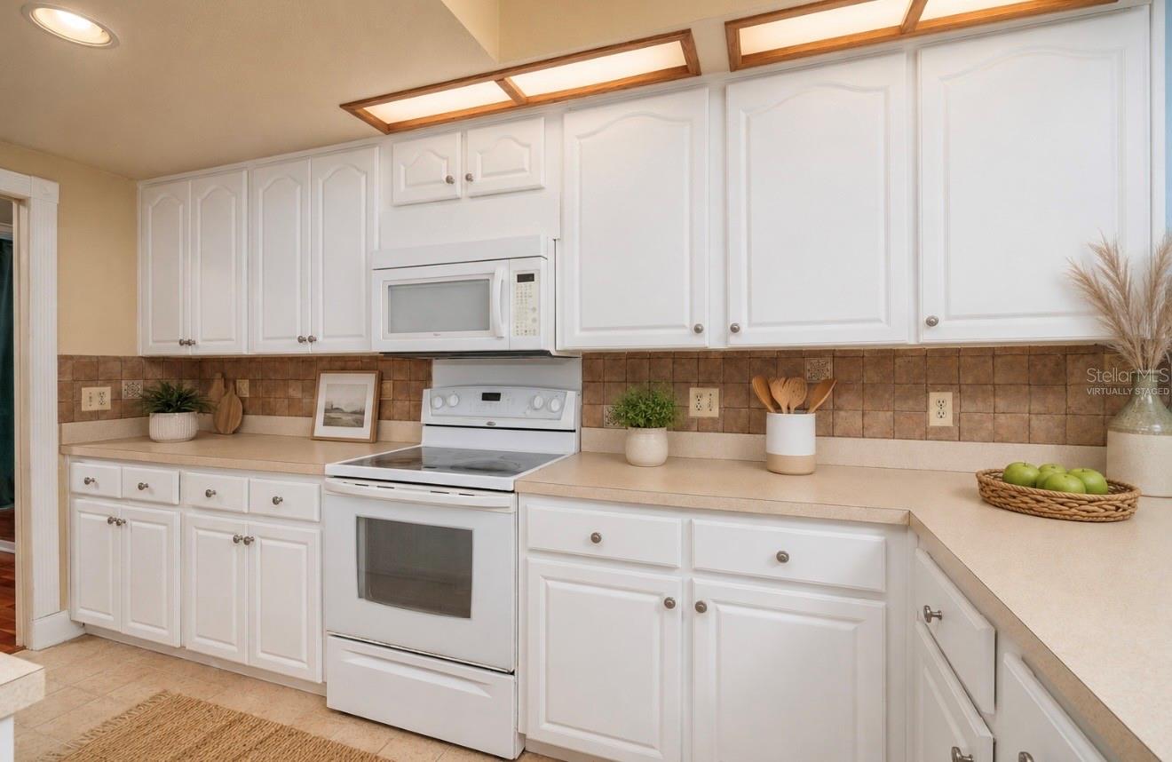 1750 Lake Cypress Dr #1002 Property Photo 17