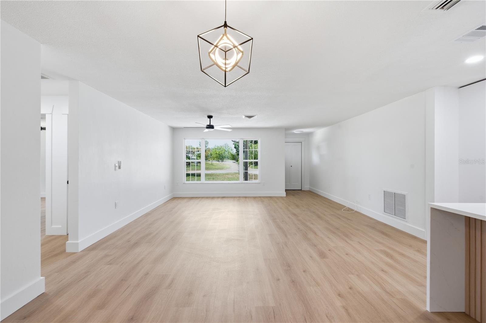 1920 Canadiana Ct Property Photo 9