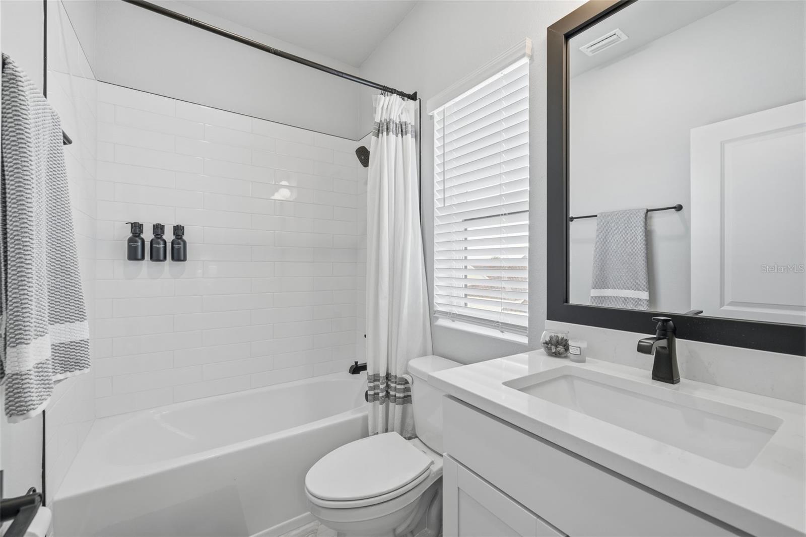1528 Skysail Ln Property Photo 14