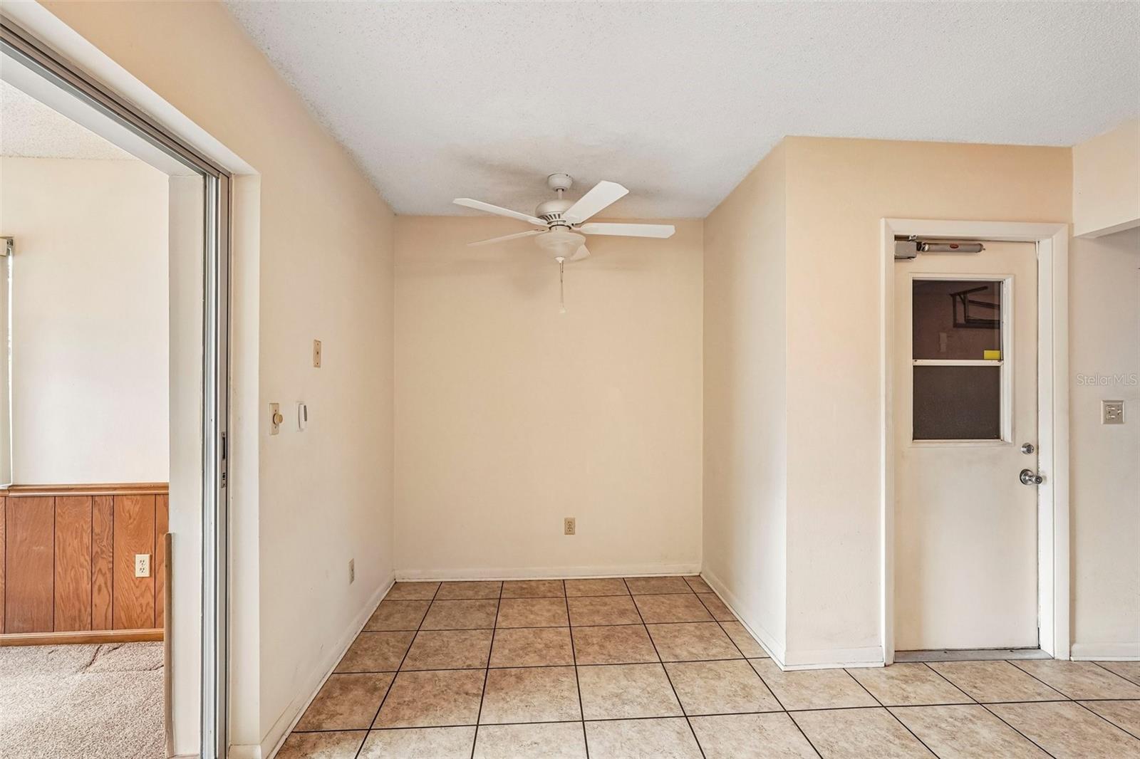 1329 New Bedford Dr Property Photo 11