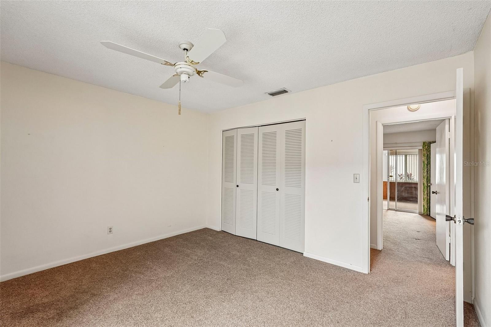 1329 New Bedford Dr Property Photo 19