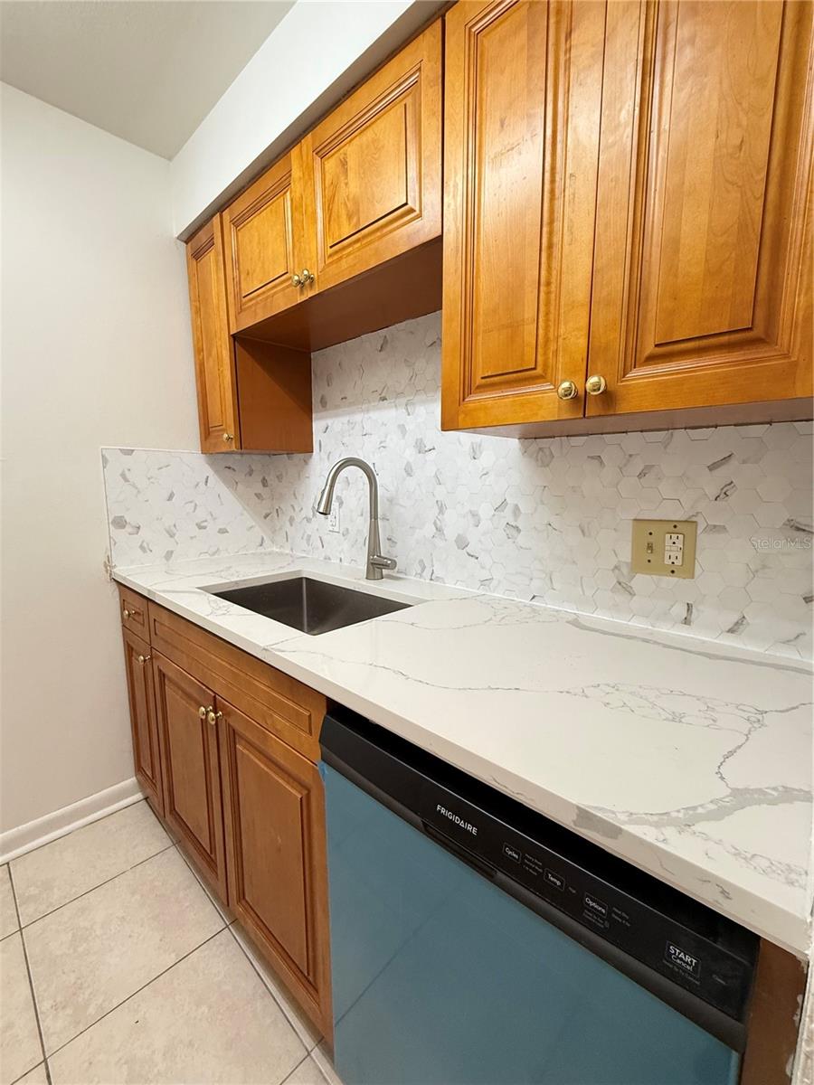 14308 Hanging Moss Cir #102 Property Photo 10