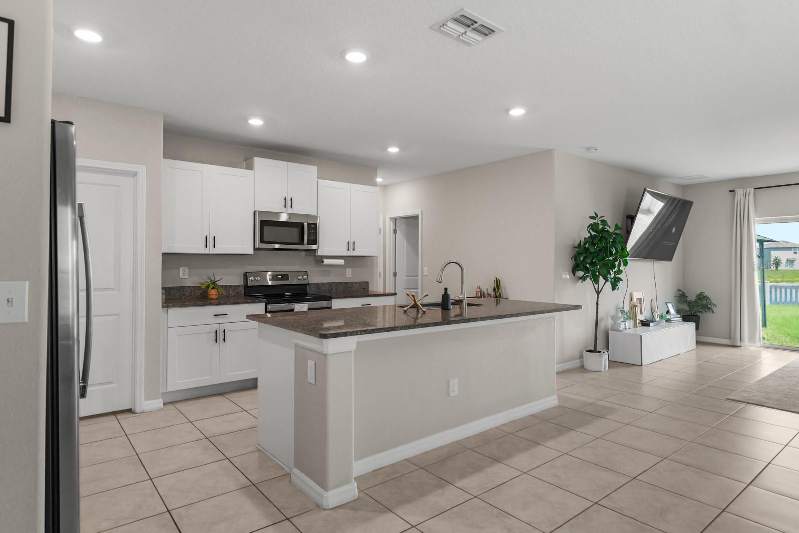 31575 Barrel Wave Way Property Photo 5