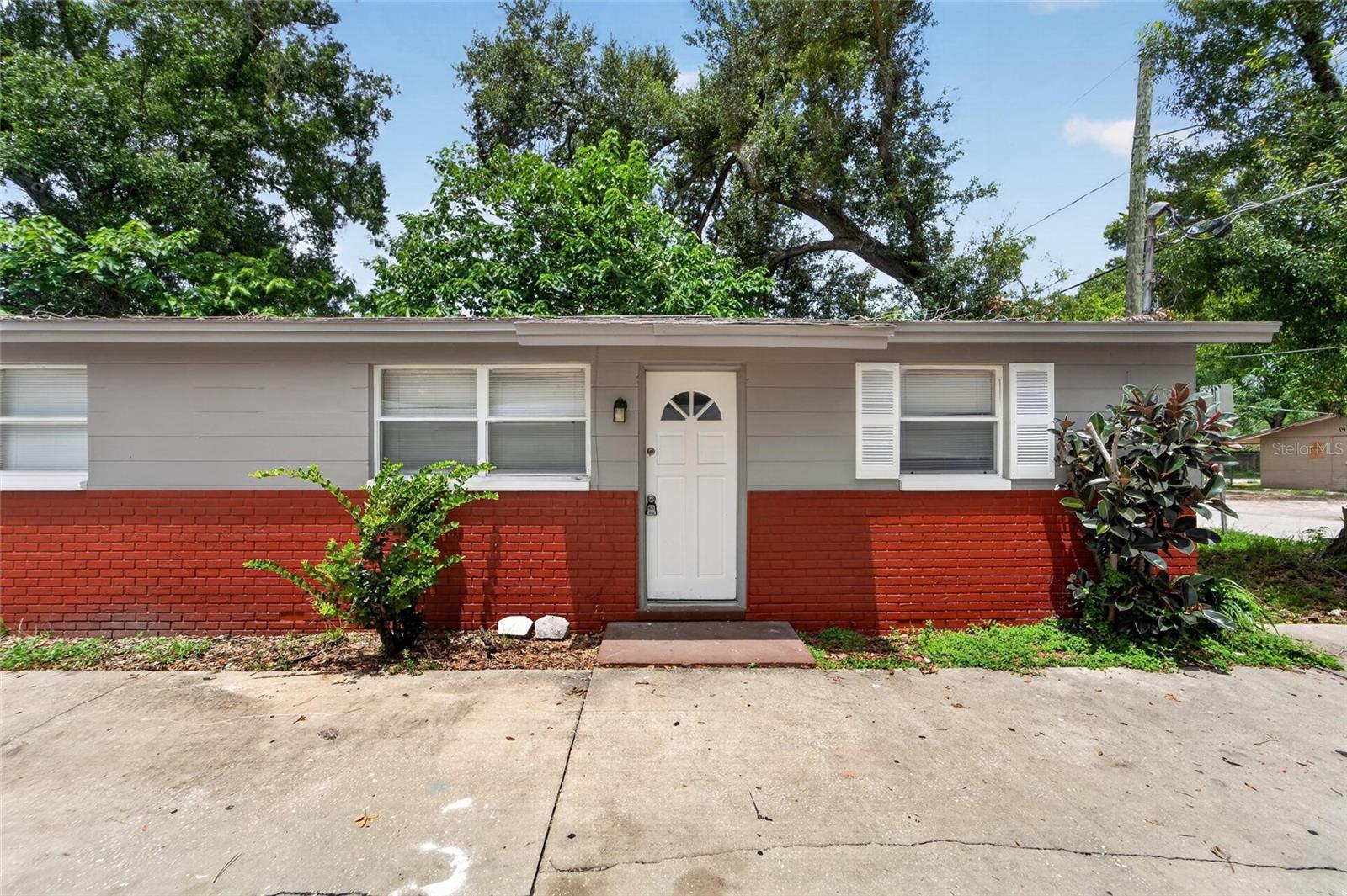 1703 E Idell St Property Photo 1