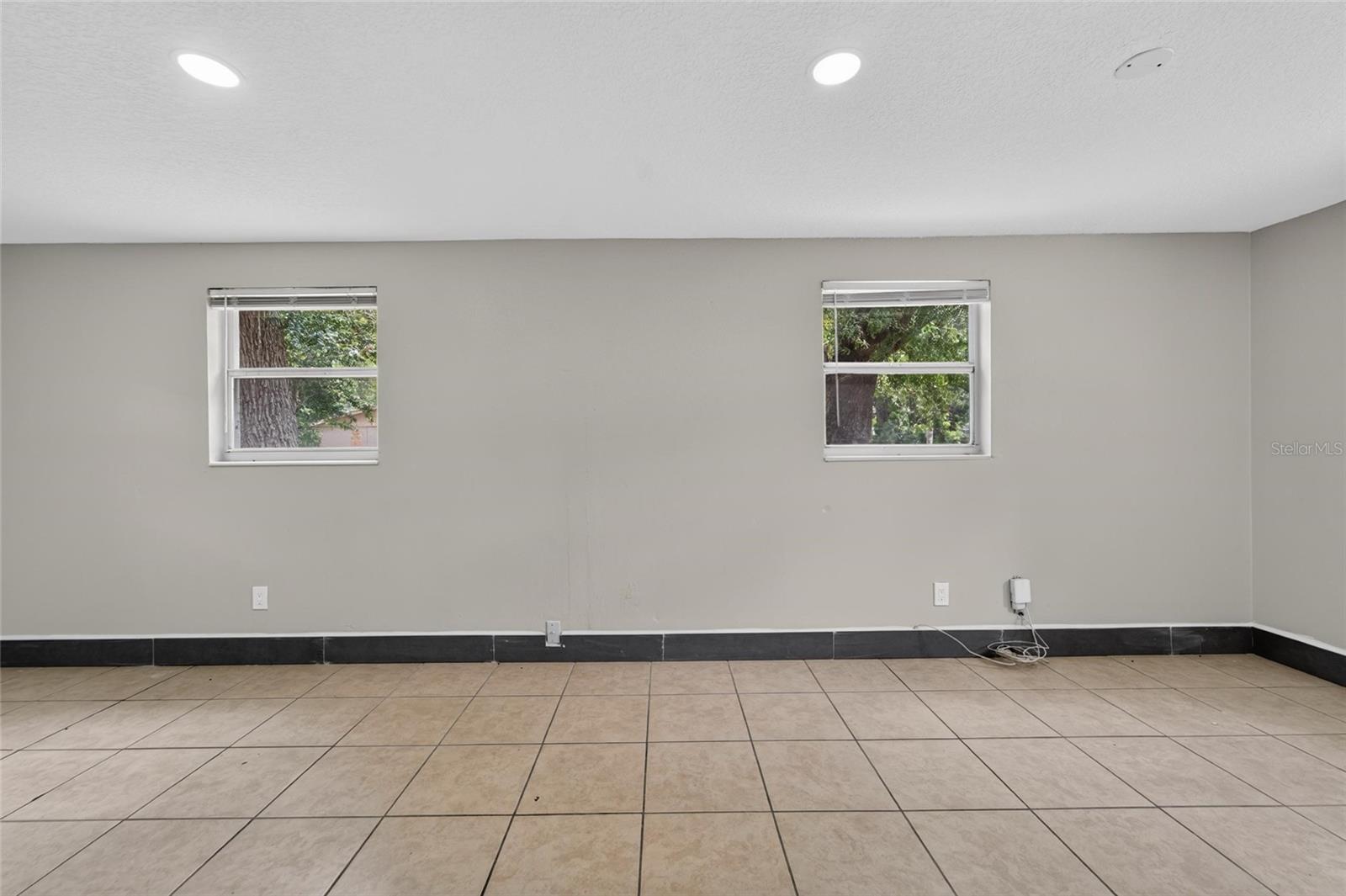 1703 E Idell St Property Photo 21