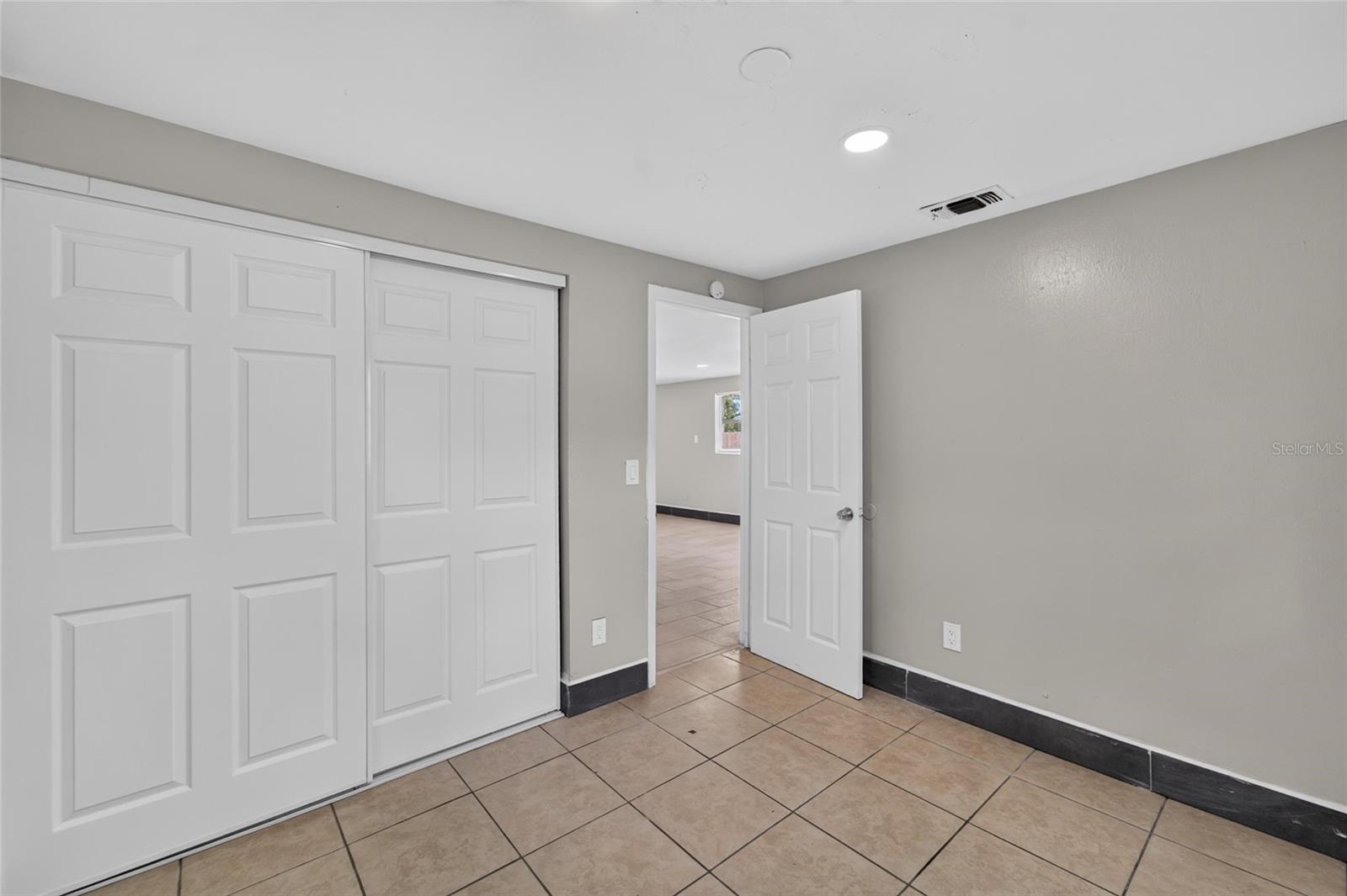 1703 E Idell St Property Photo 27