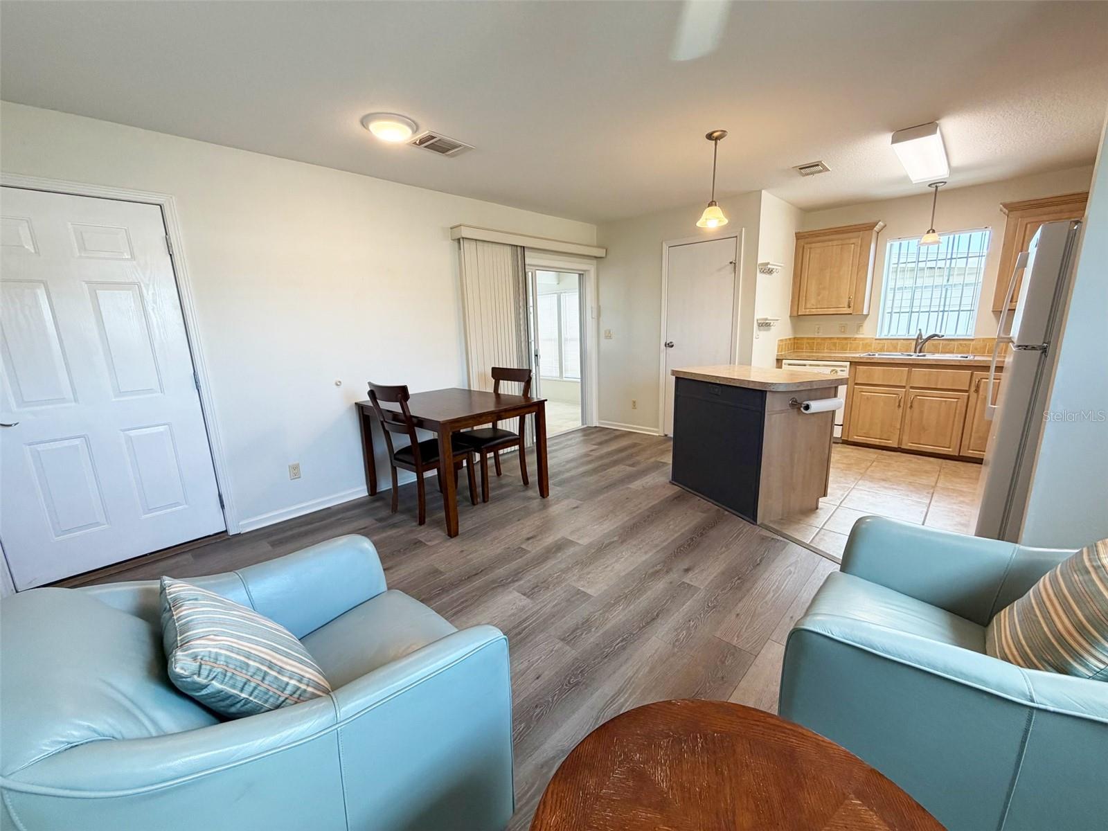1503 23rd Ave W Property Photo 4