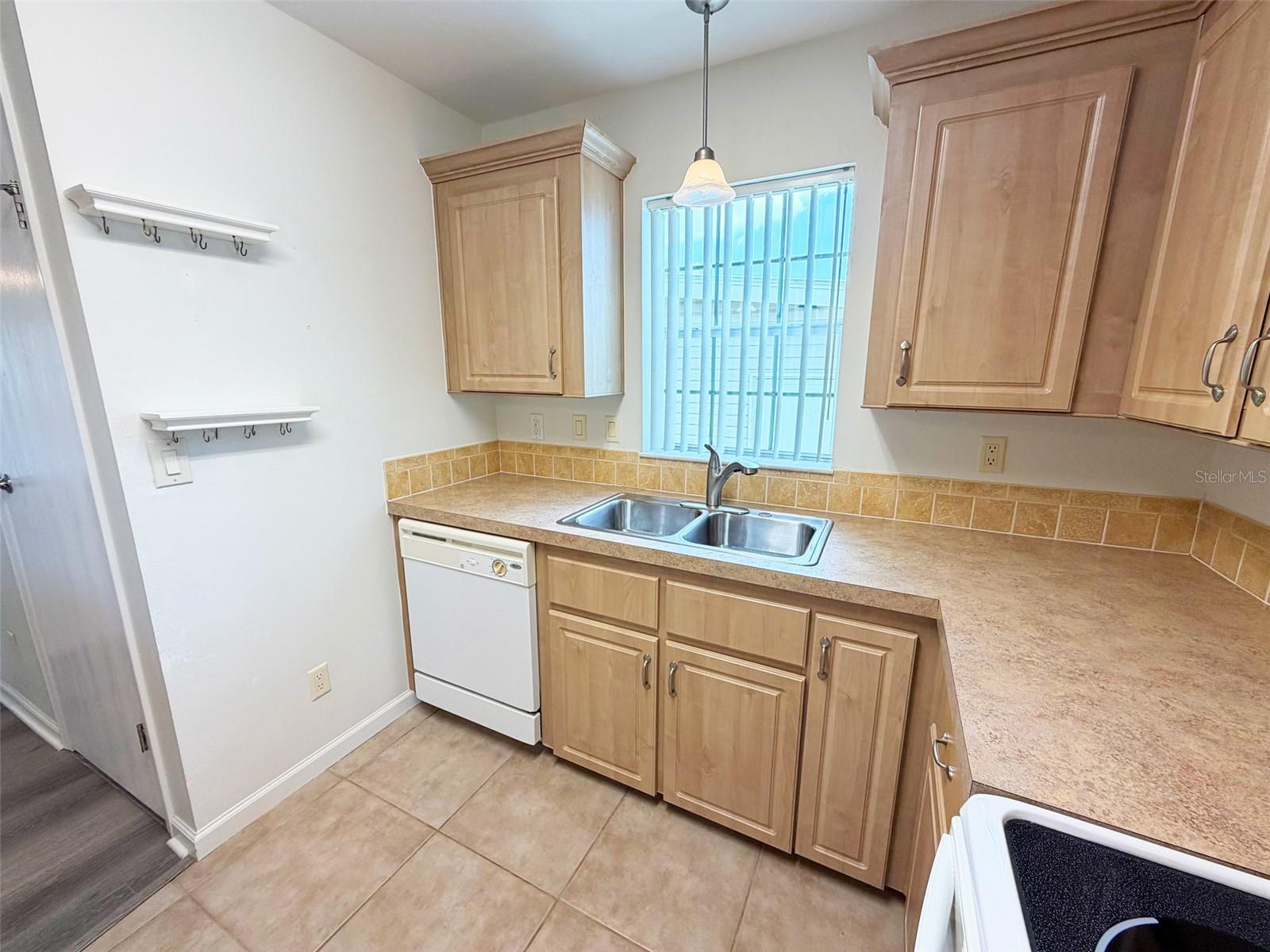 1503 23rd Ave W Property Photo 8