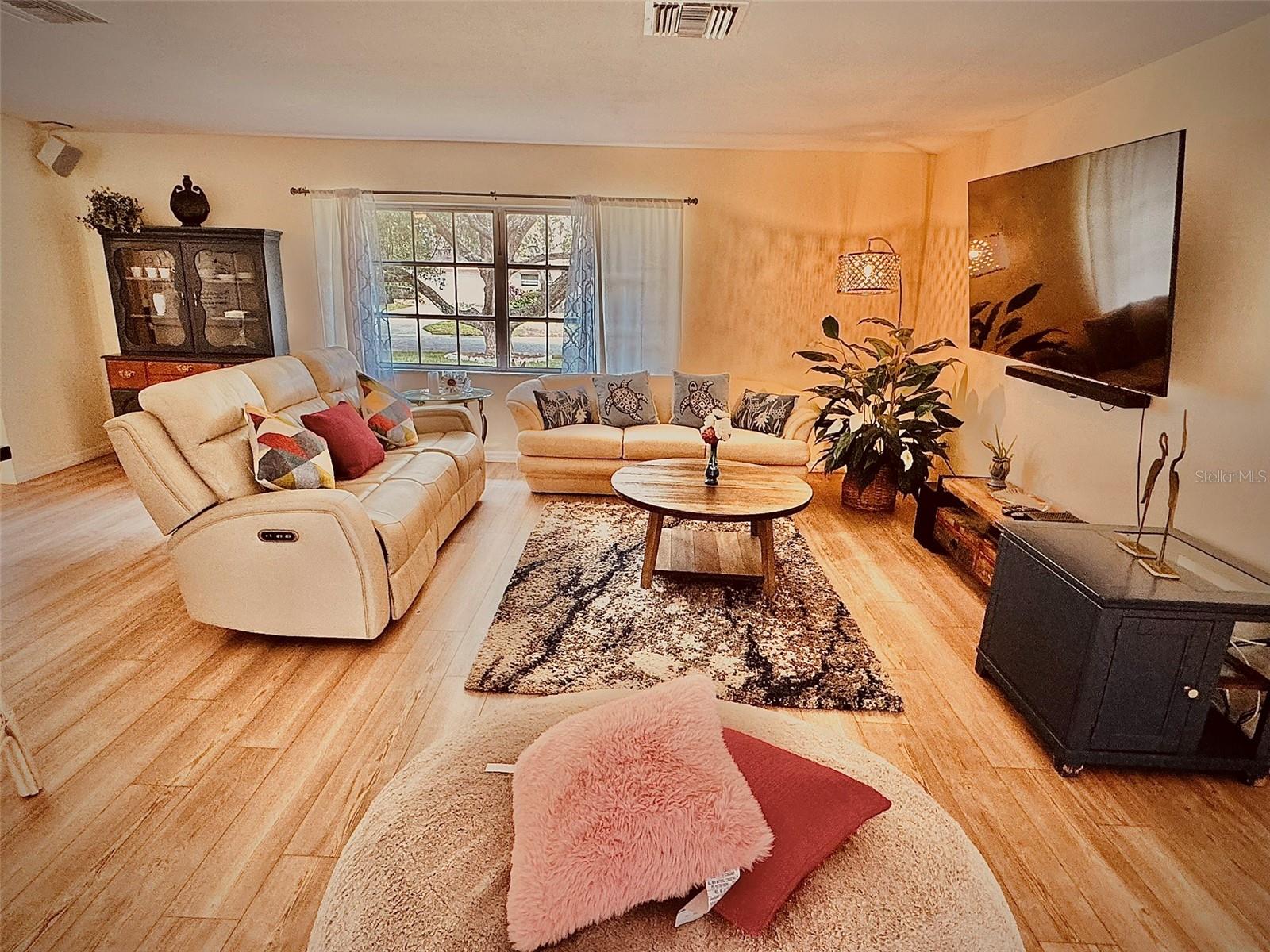 764 Forest Glen Rd Property Photo 14