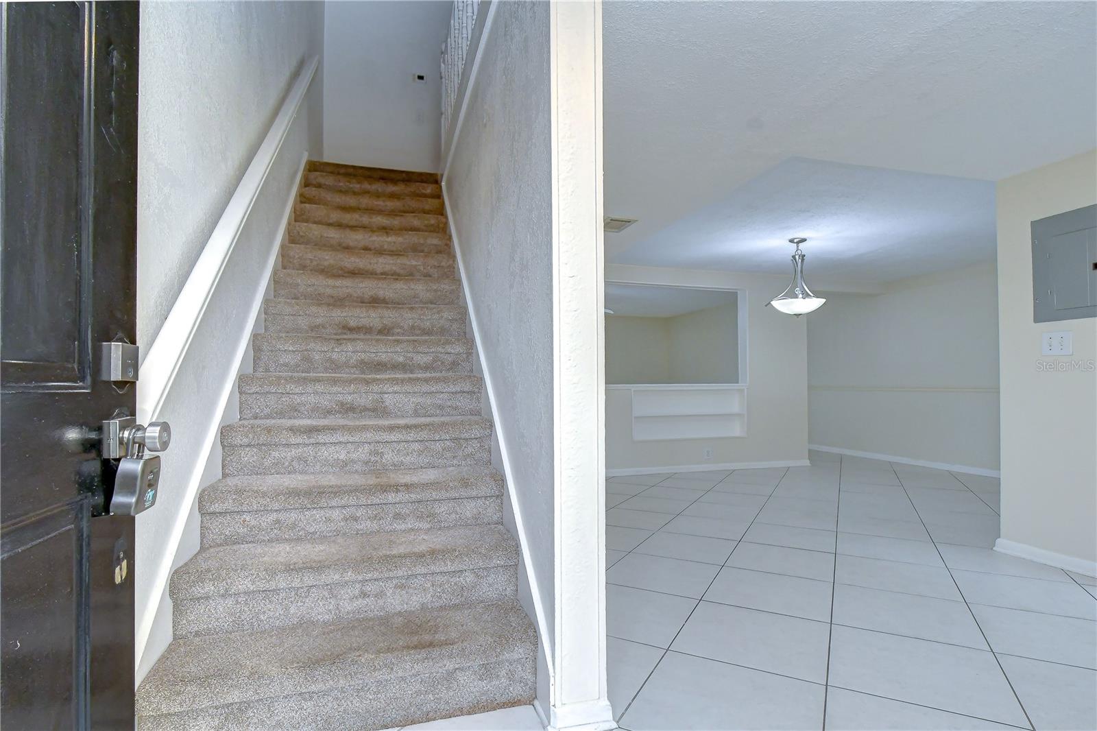 230 Cypress Pl Property Photo 5