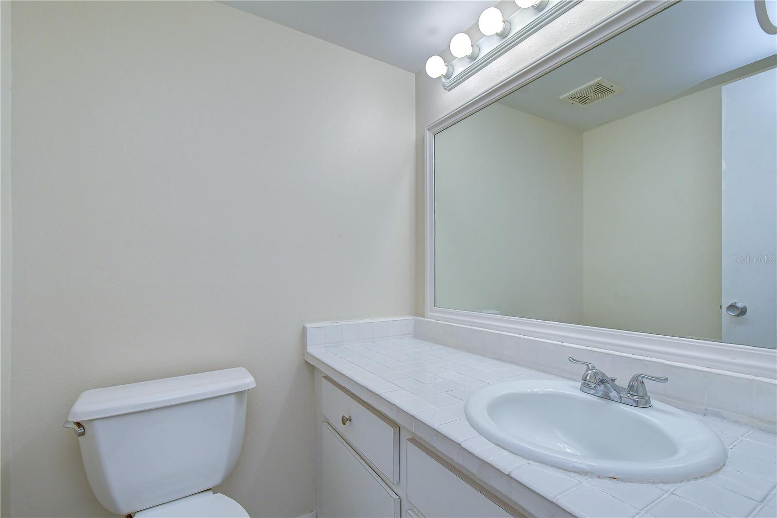 230 Cypress Pl Property Photo 22