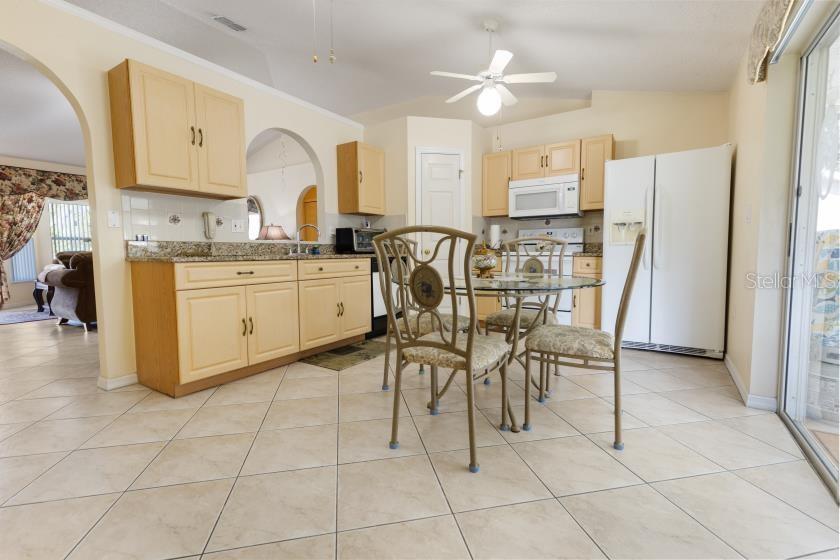 11251 Pickford St Property Photo 9