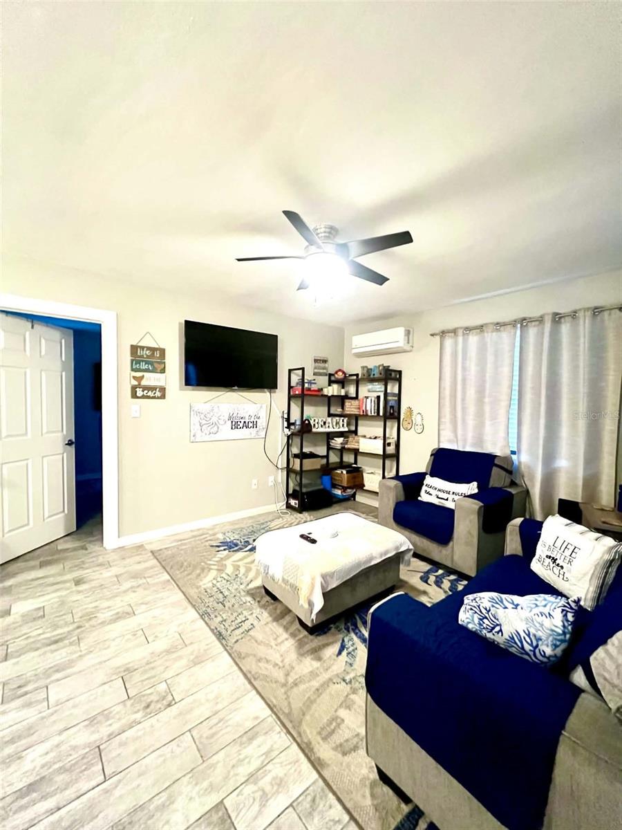 6802 Gulf Winds Dr Property Photo 3