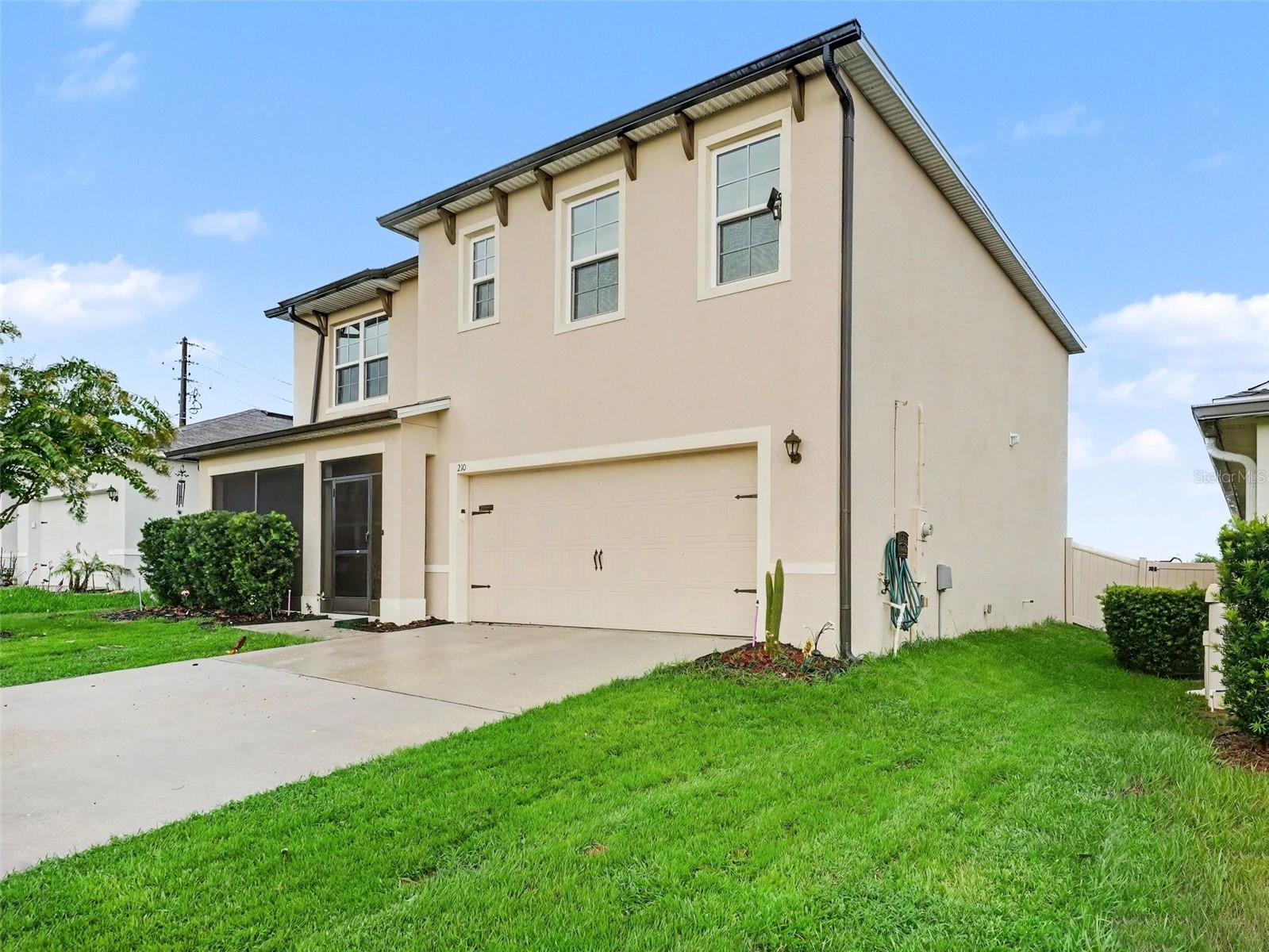 210 Meadowbrook Blvd Property Photo 2