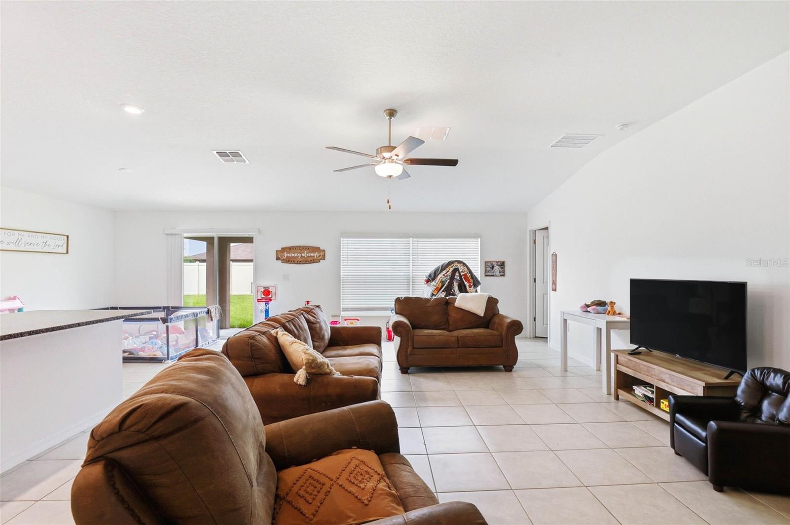 3607 Natural Trace St Property Photo 11
