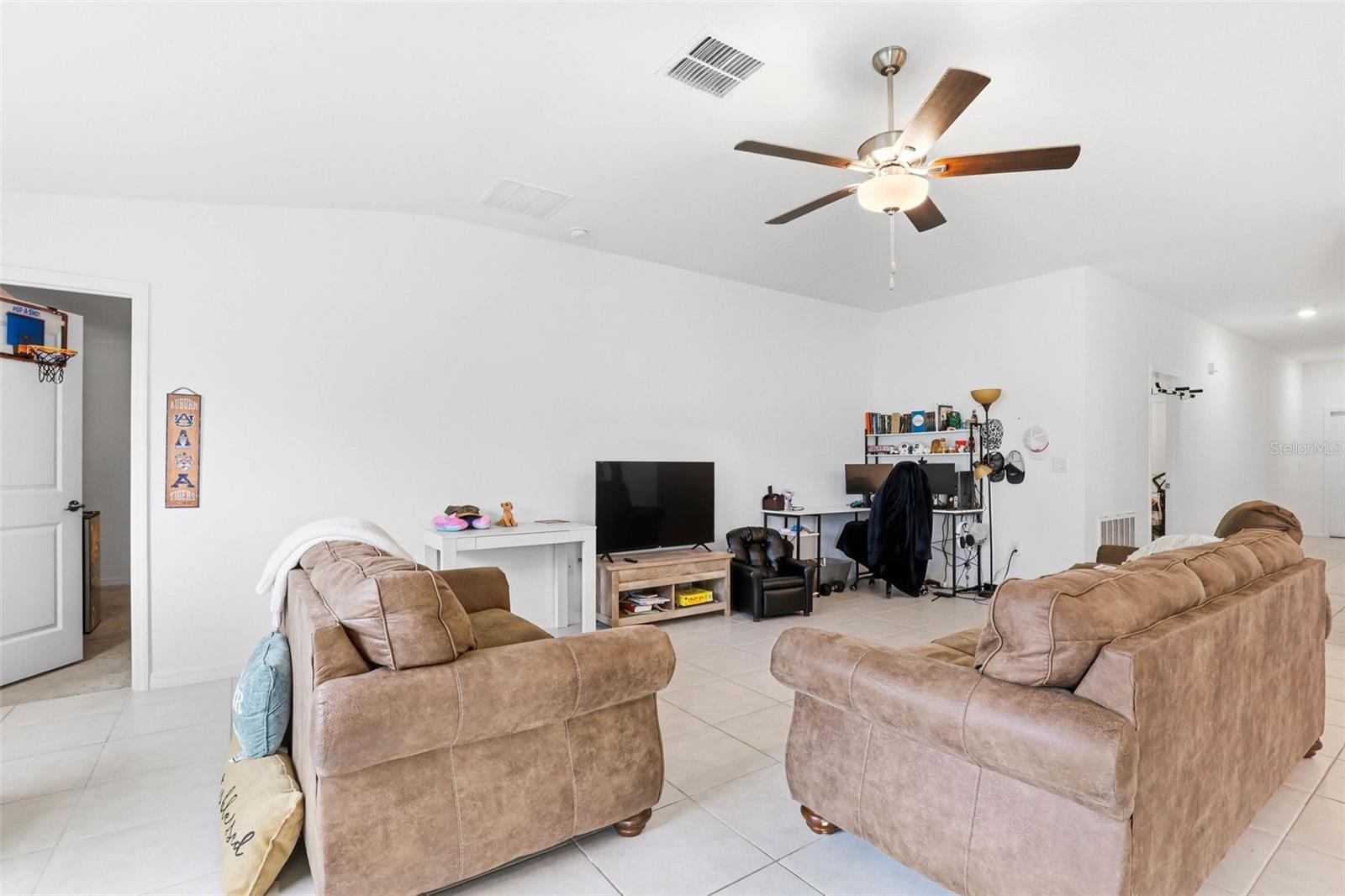 3607 Natural Trace St Property Photo 13