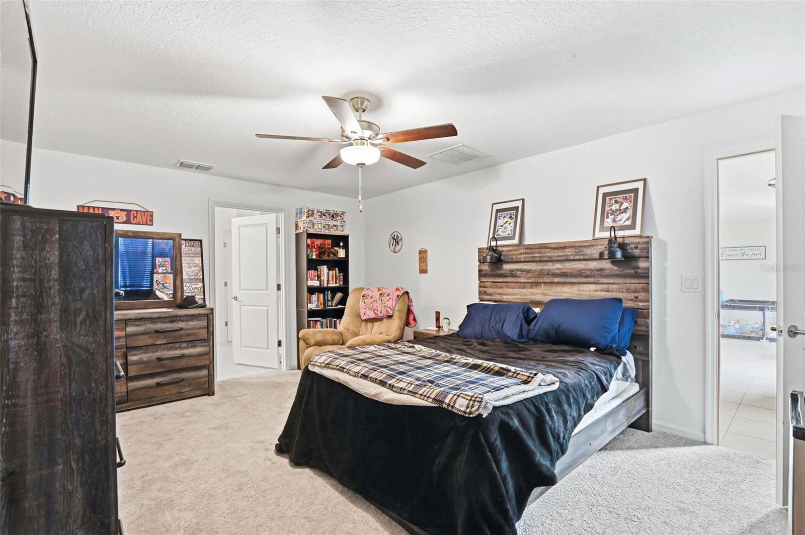 3607 Natural Trace St Property Photo 23
