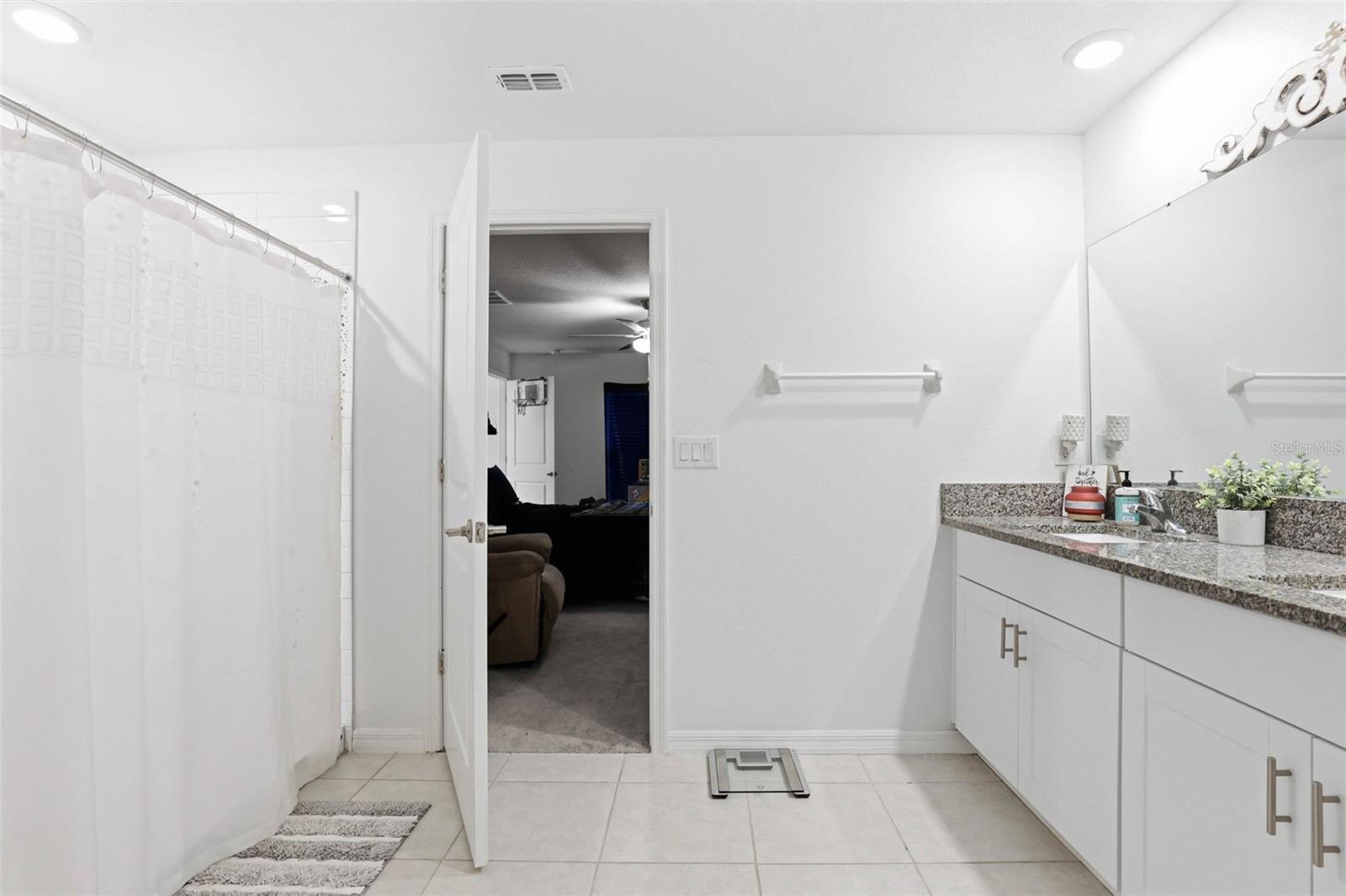3607 Natural Trace St Property Photo 25