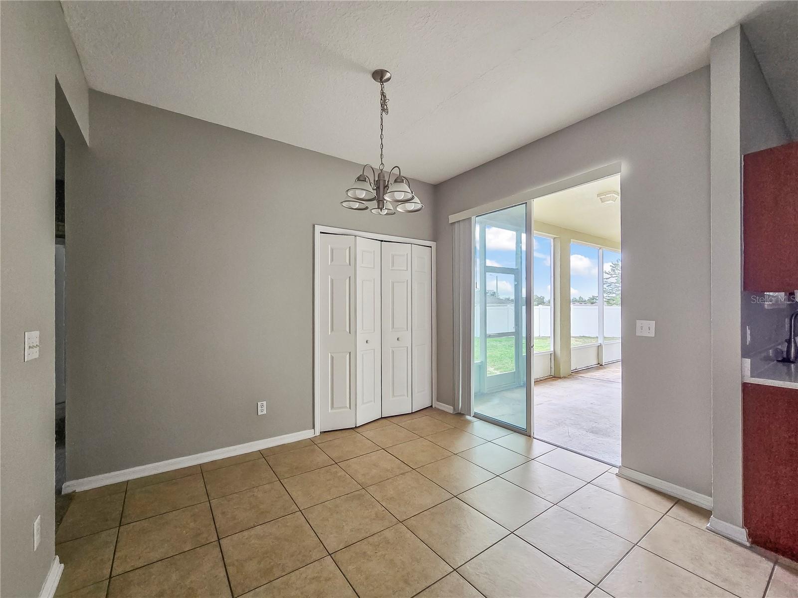 TB8530350 Property Photo 4