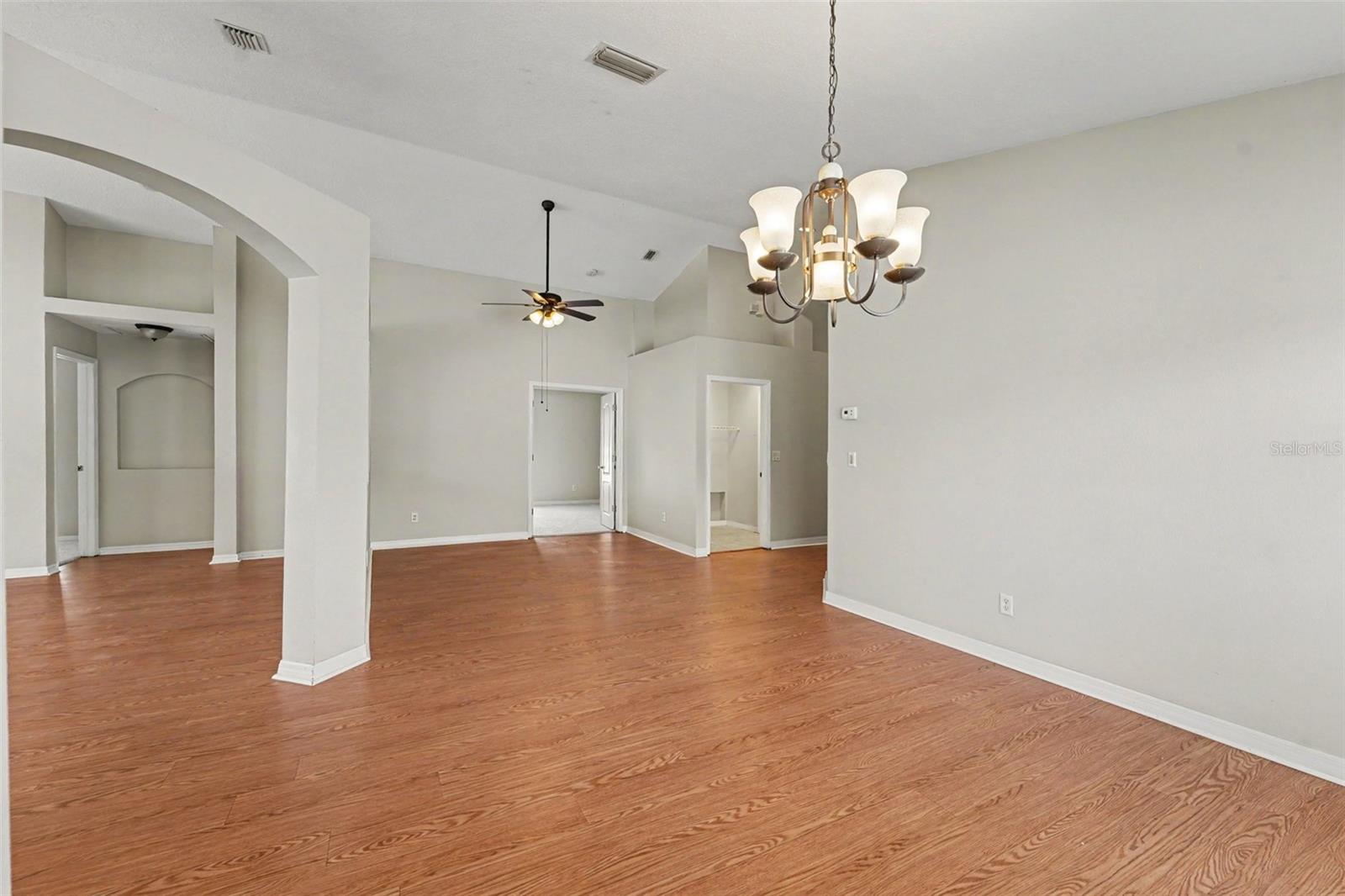 22901 Hawk Hill Loop Property Photo 4