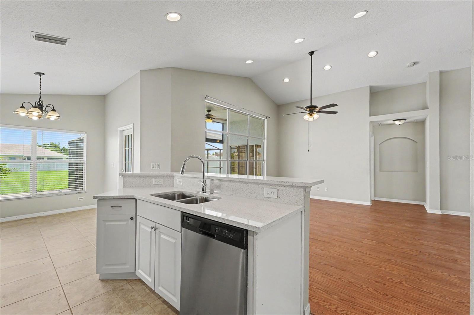 22901 Hawk Hill Loop Property Photo 12
