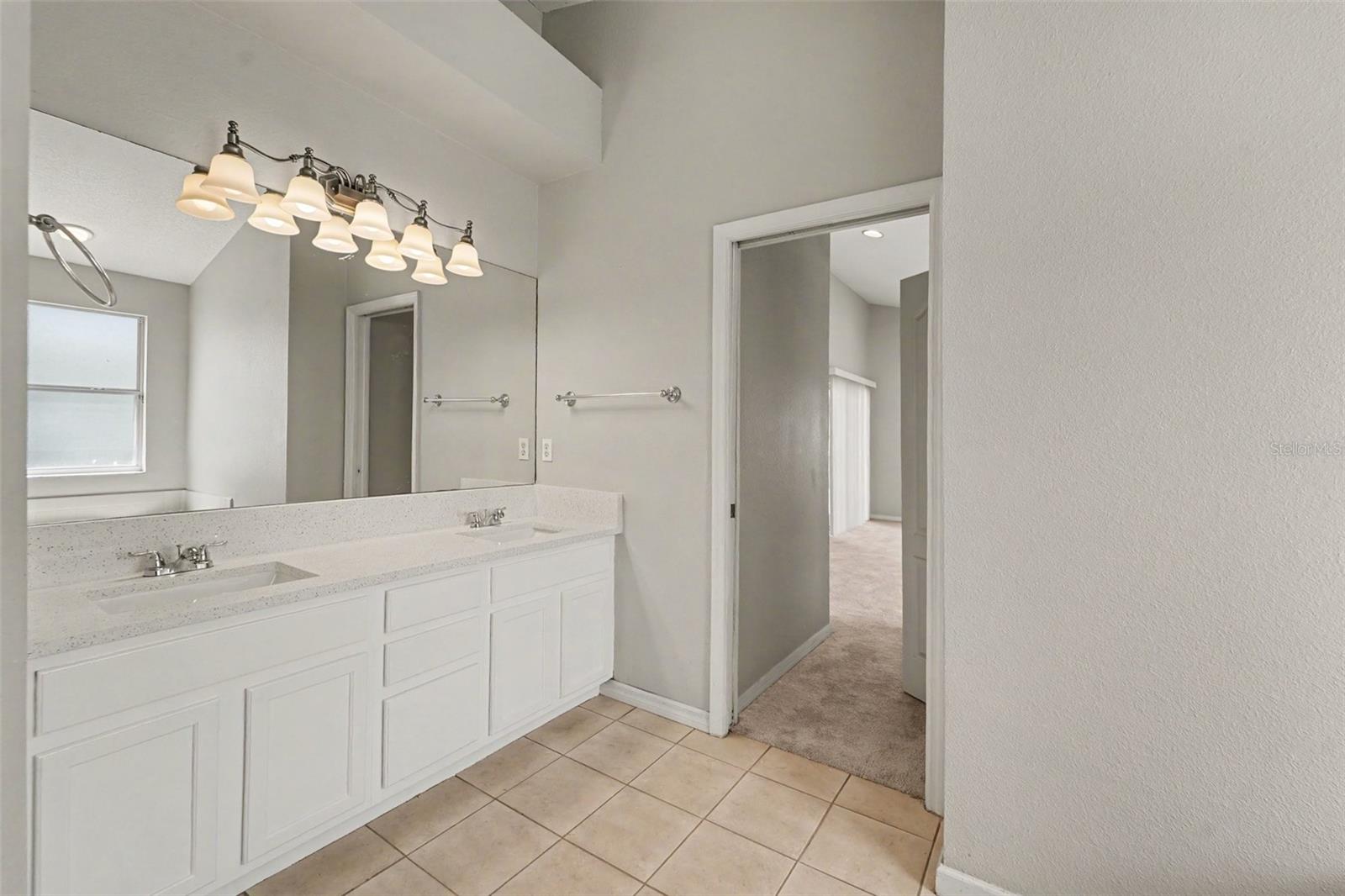 22901 Hawk Hill Loop Property Photo 20