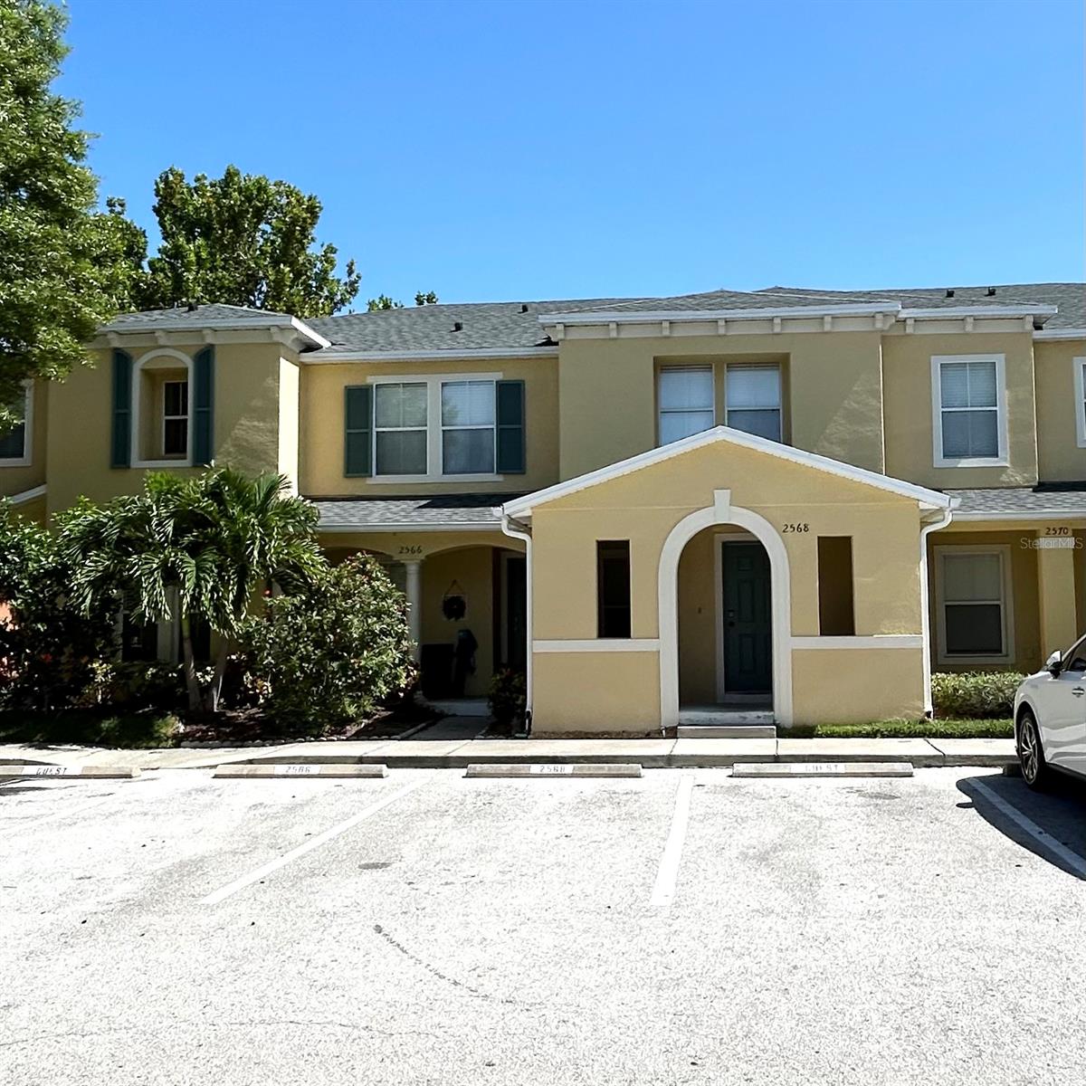 2568 HIDDEN COVE LN Property Photo 1