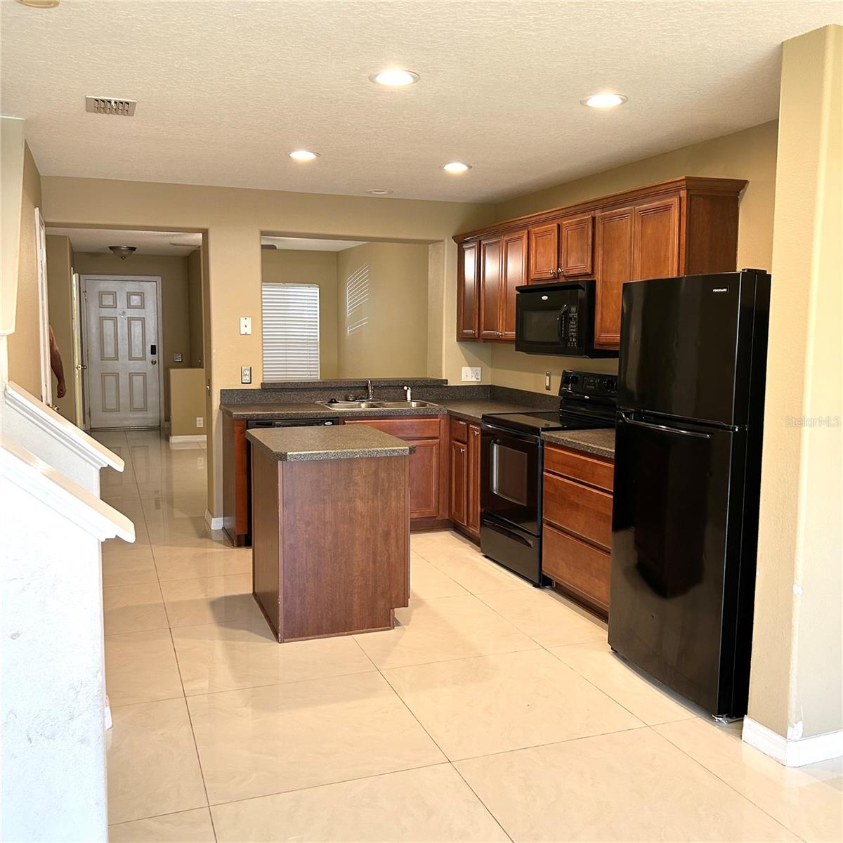 2568 Hidden Cove Ln Property Photo 7