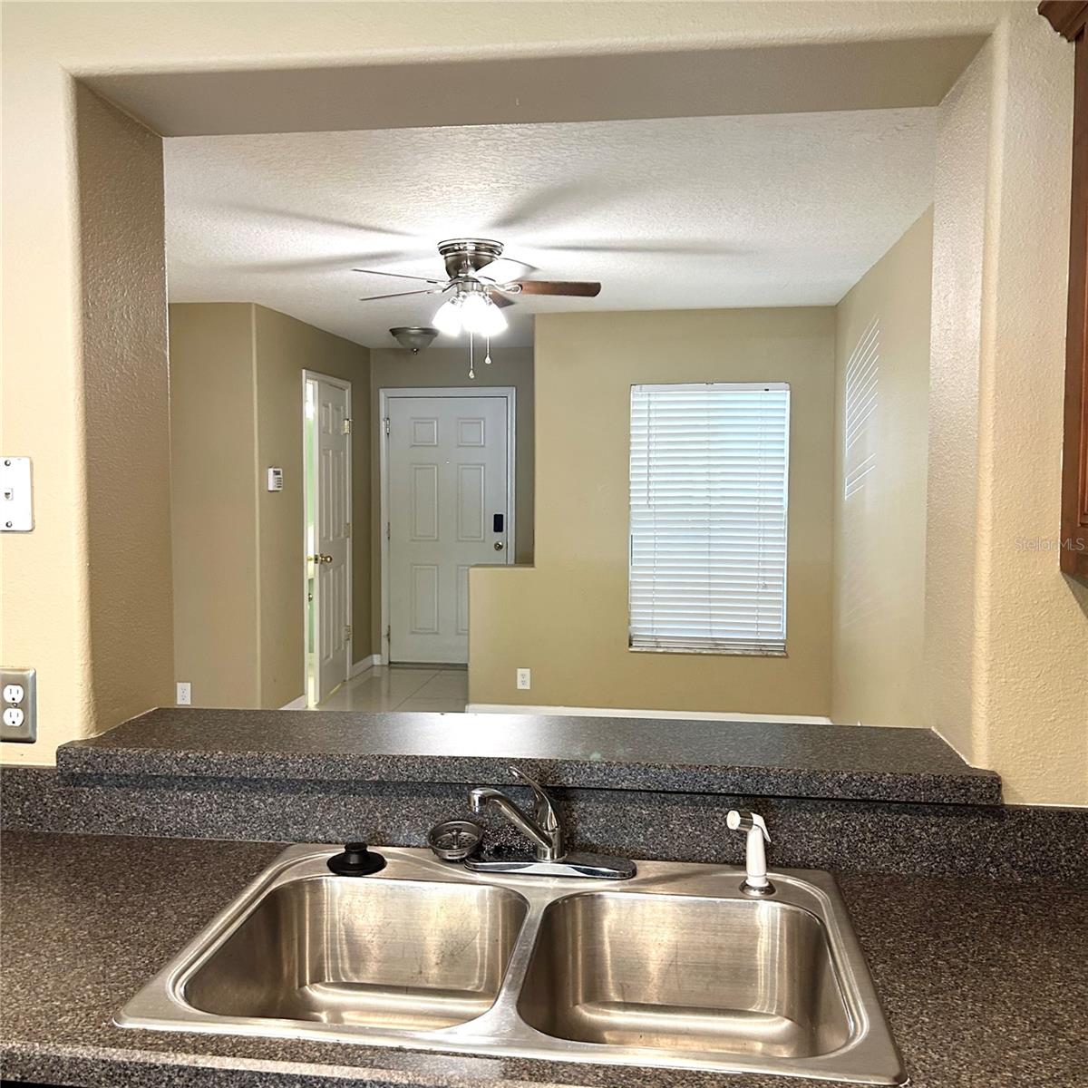 2568 Hidden Cove Ln Property Photo 10