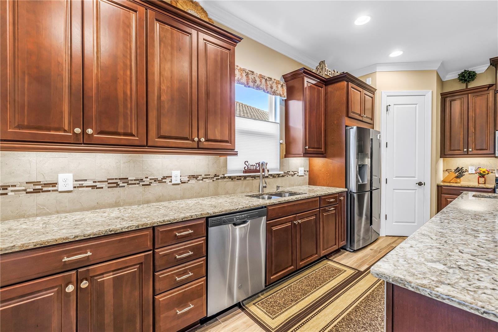 9912 Batchelder Ter Property Photo 12