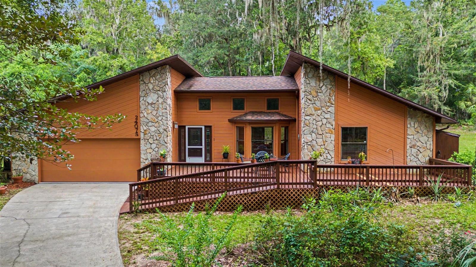 24075 Winding Creek Dr Property Photo 1