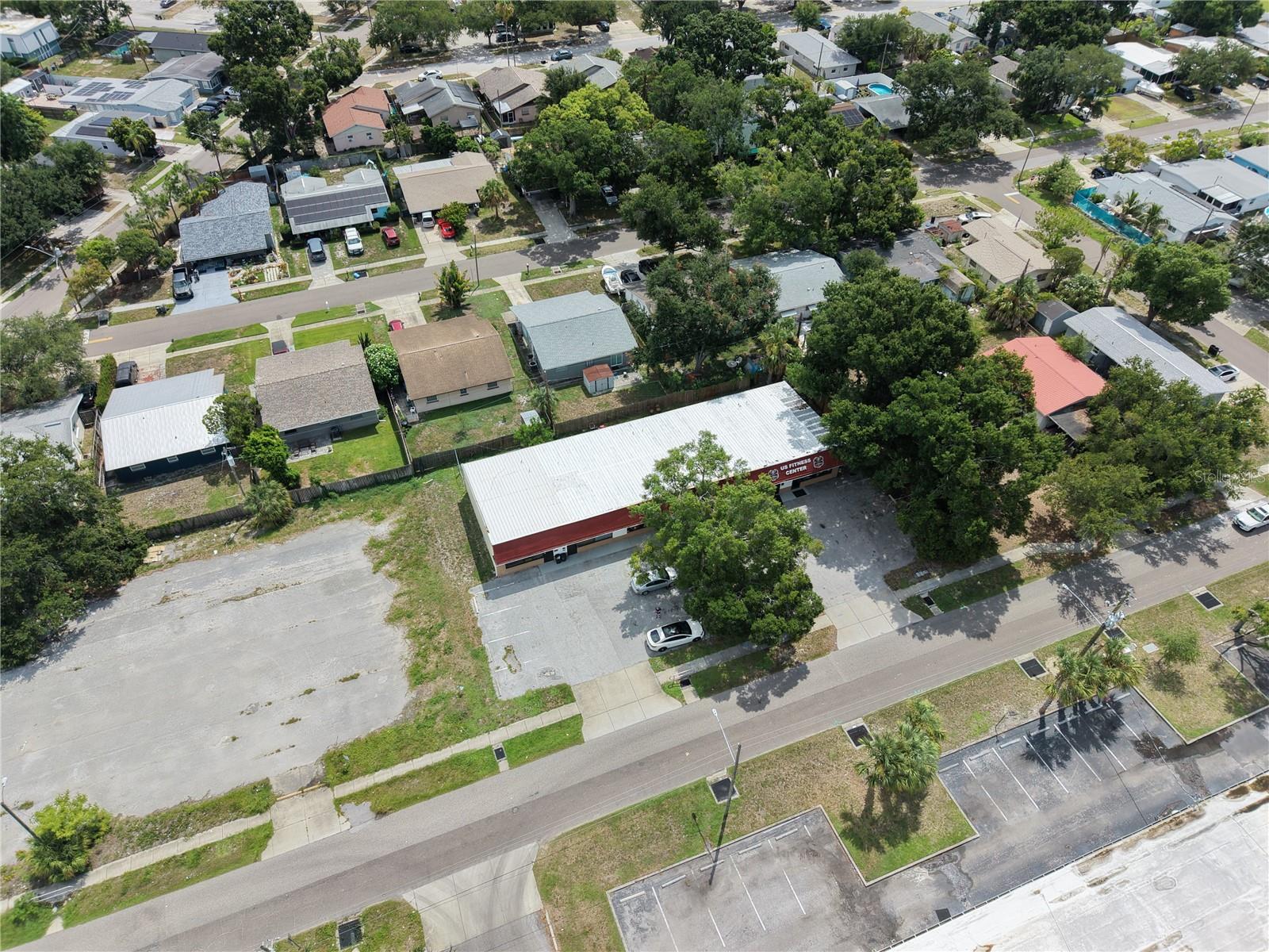 3563 Cypress Ter N Property Photo 4