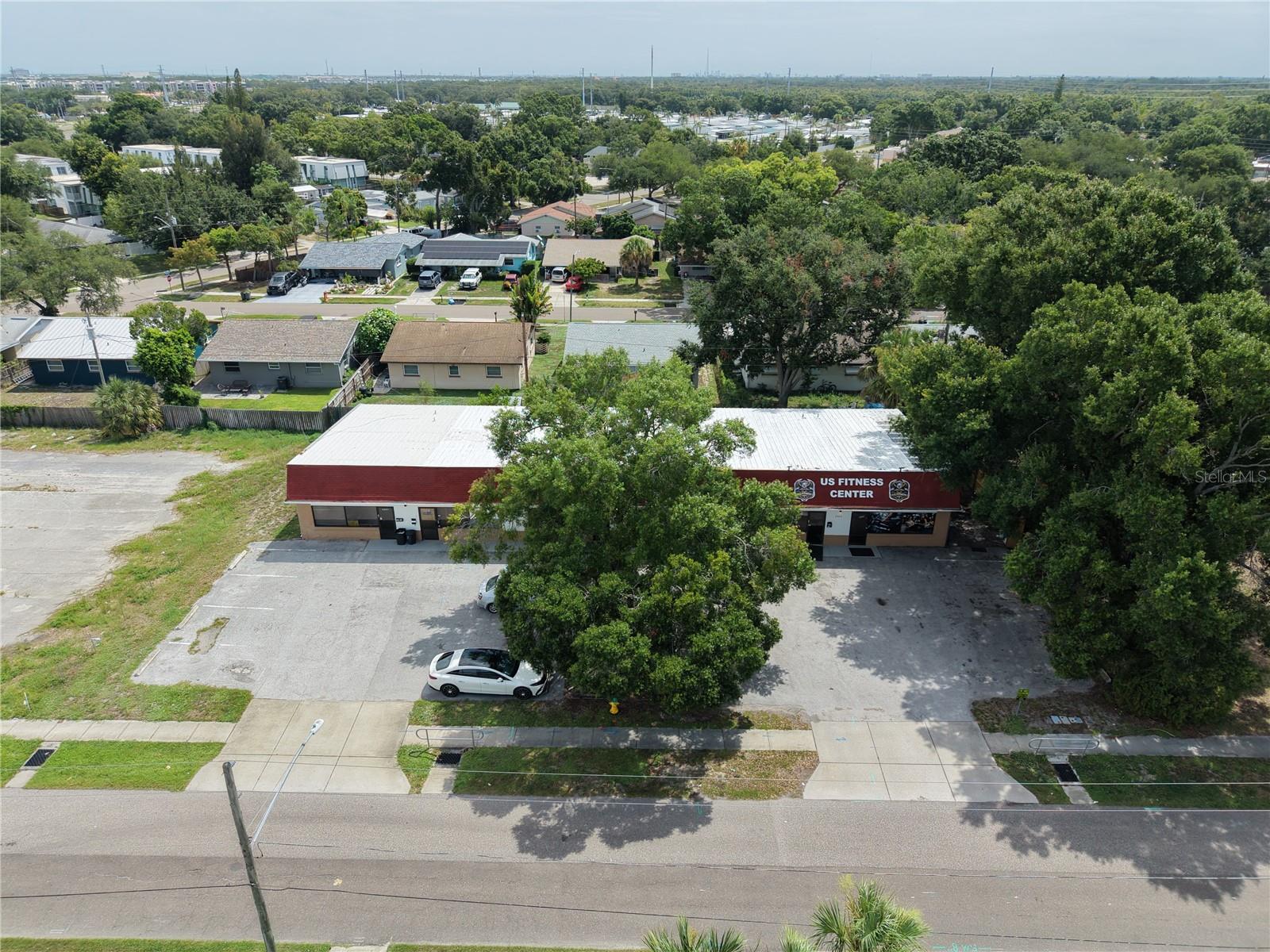 3563 Cypress Ter N Property Photo 12