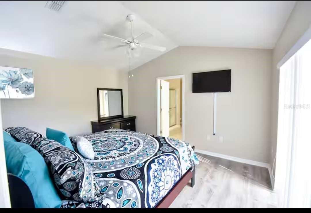 641 Reserve Dr Property Photo 8