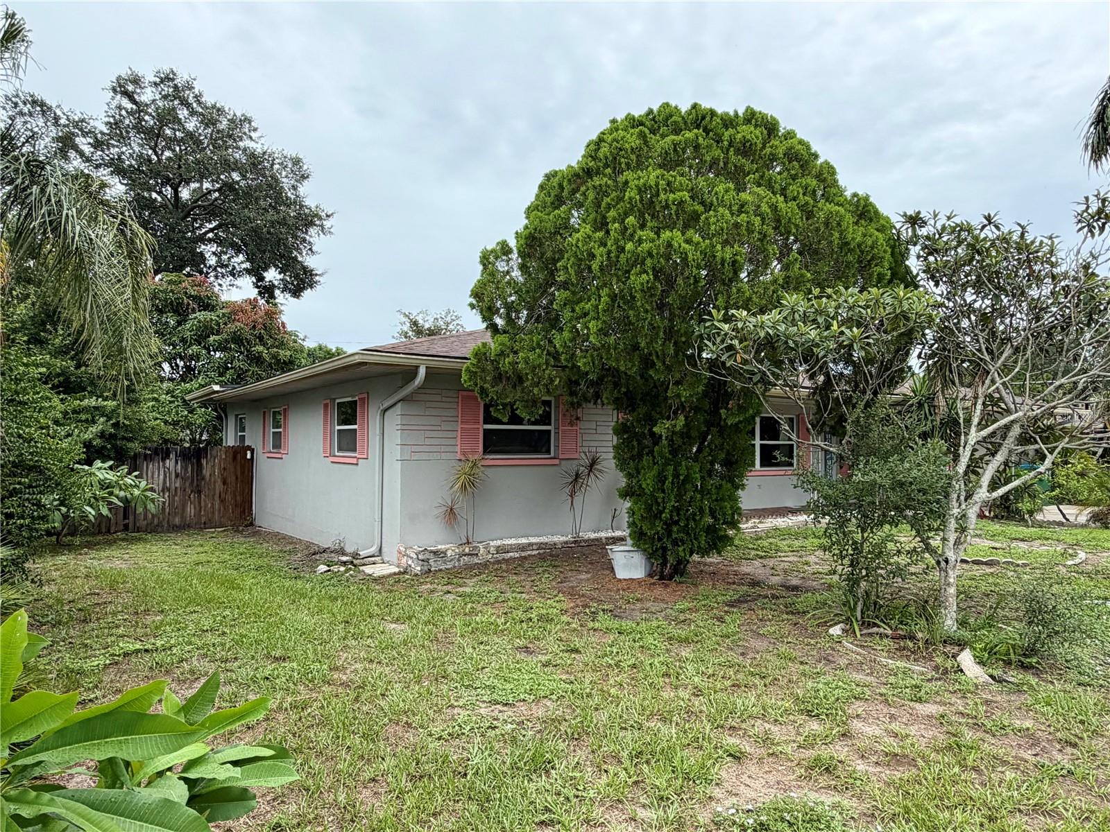 1513 S Keene Rd Property Photo 4