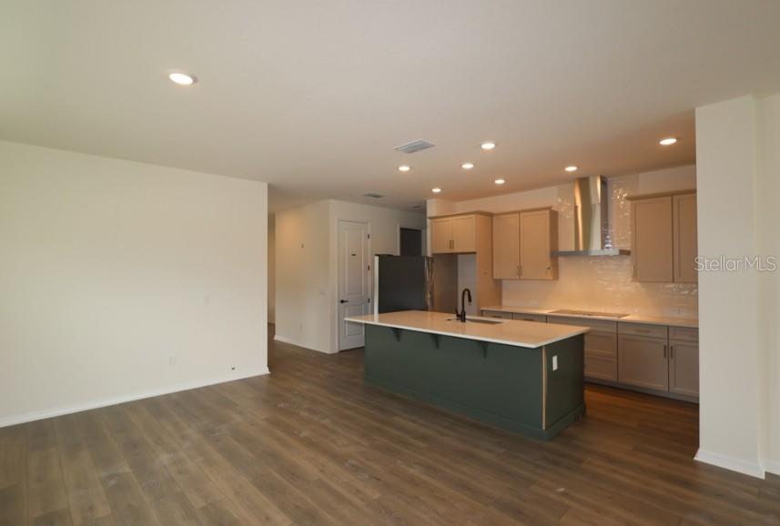 5713 Coopers Hawk Ct Property Photo 9