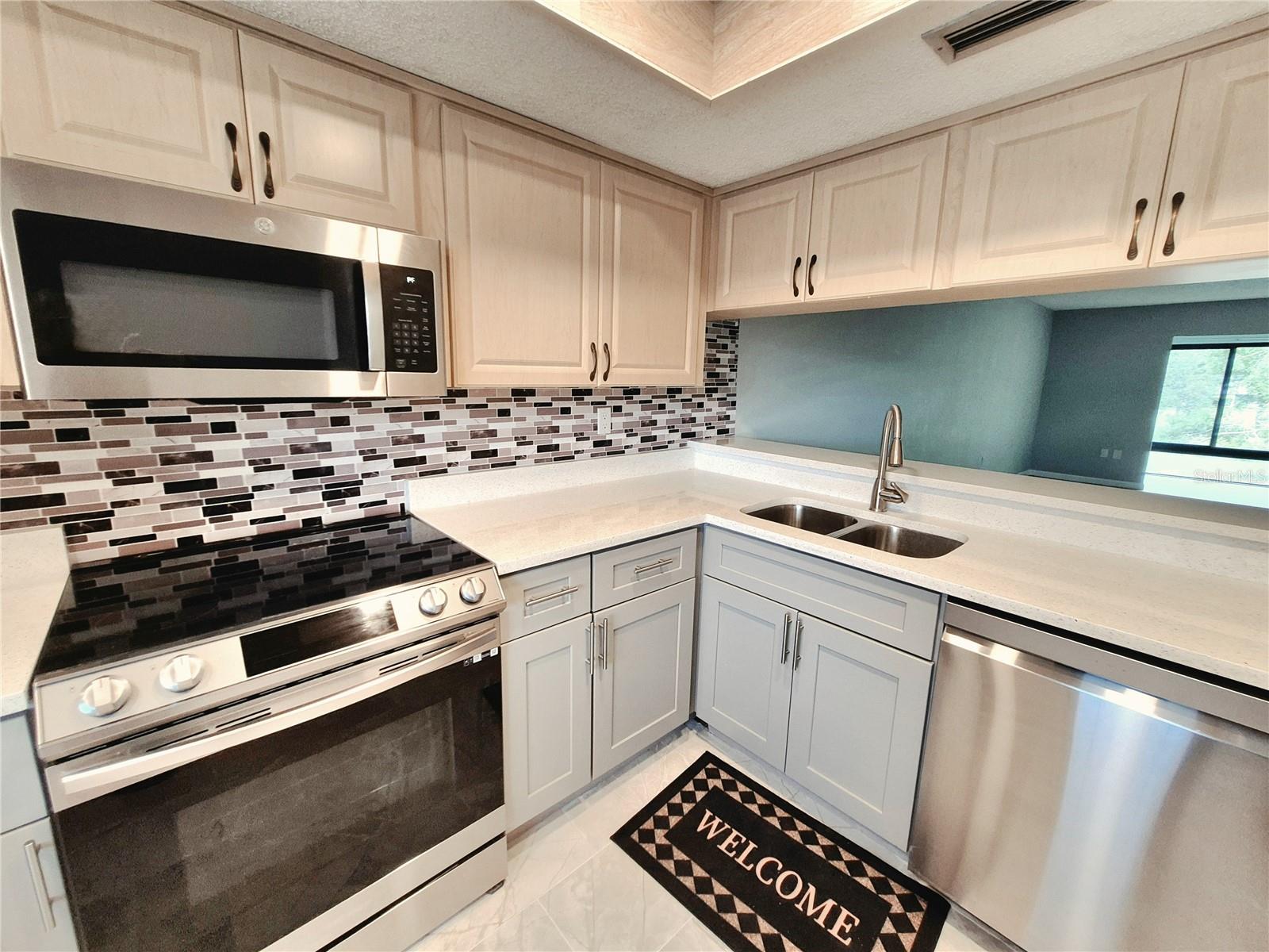 222 Caryl Way Property Photo 10